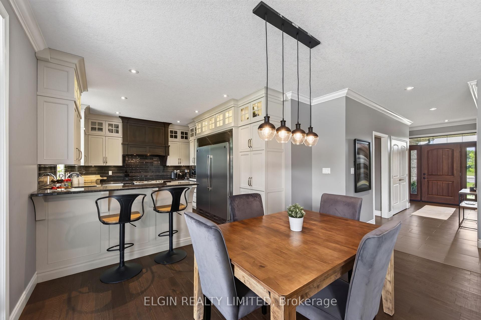 Photo 12 of 26 Blossom Ridge, Central Elgin, New Sarum — HOMEH