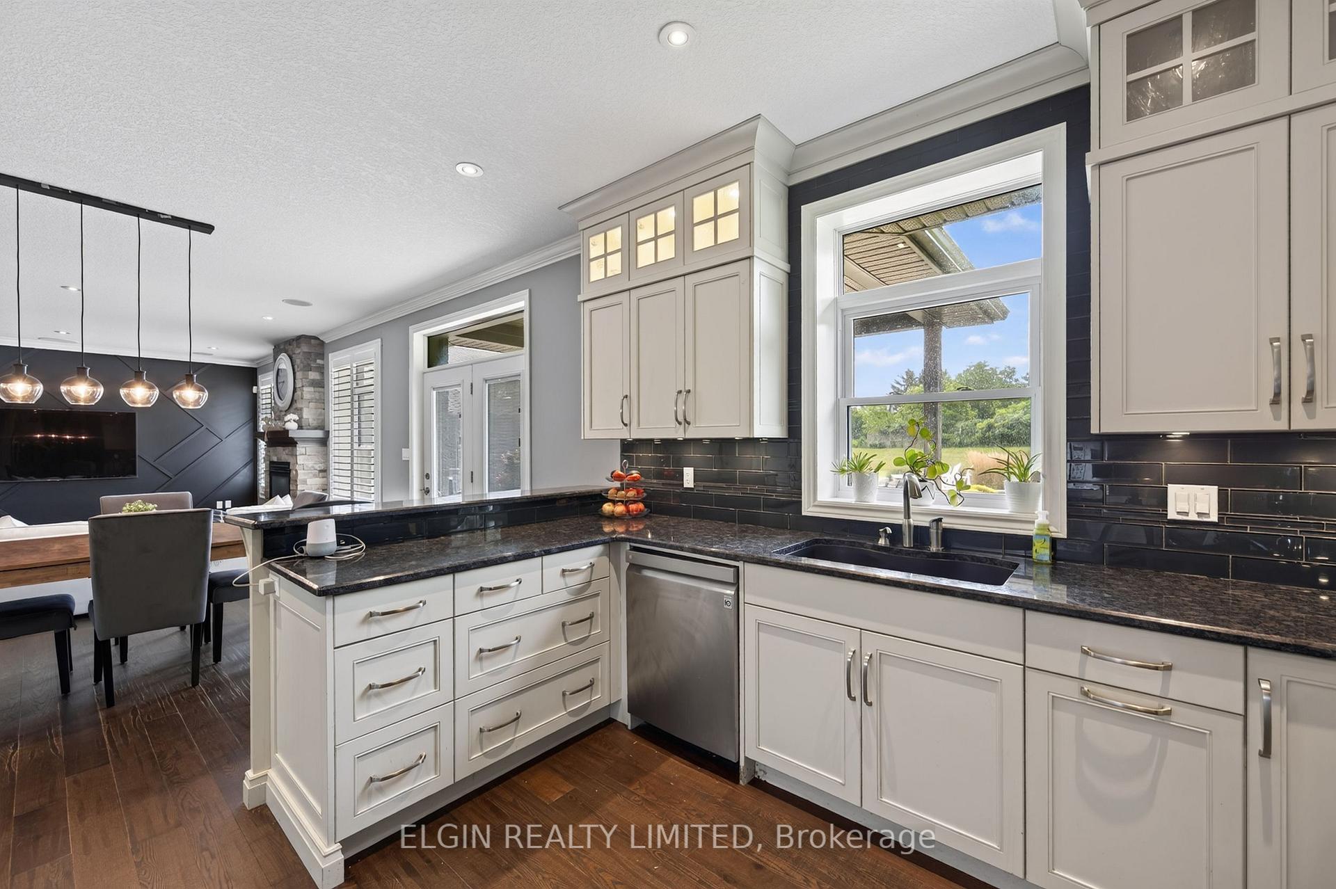 Photo 15 of 26 Blossom Ridge, Central Elgin, New Sarum — HOMEH