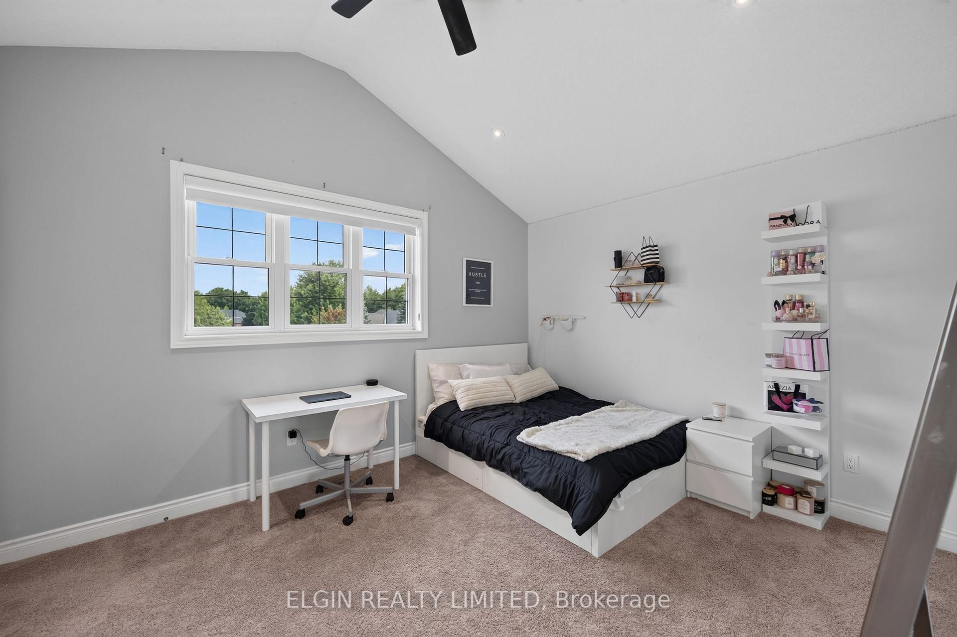 Photo 24 of 26 Blossom Ridge, Central Elgin, New Sarum — HOMEH