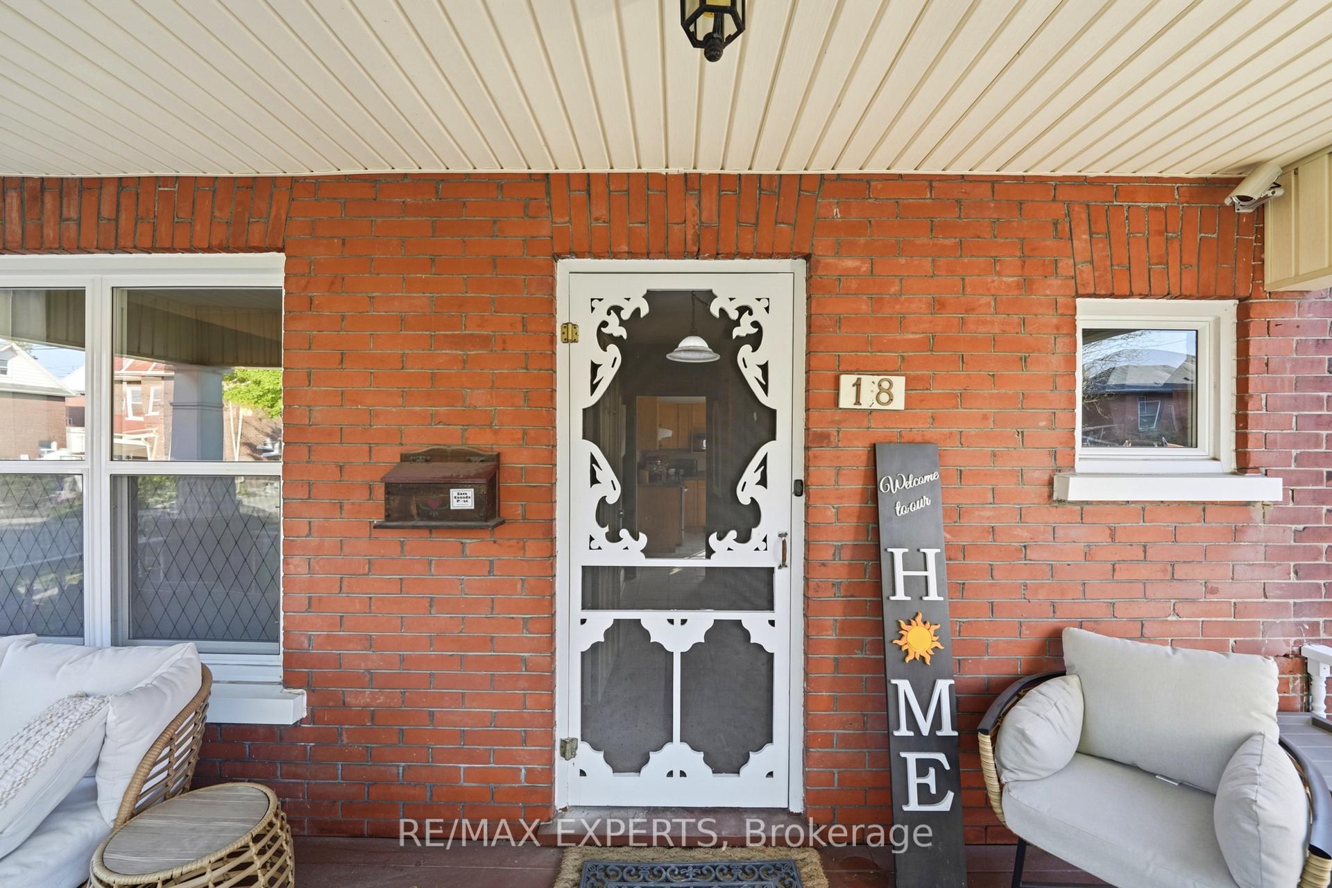 Photo 3 of 18 Rowe Street, Oshawa, Central — HOMEH