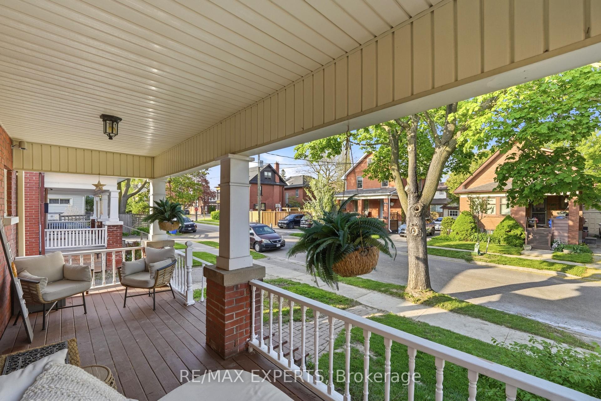 Photo 5 of 18 Rowe Street, Oshawa, Central — HOMEH