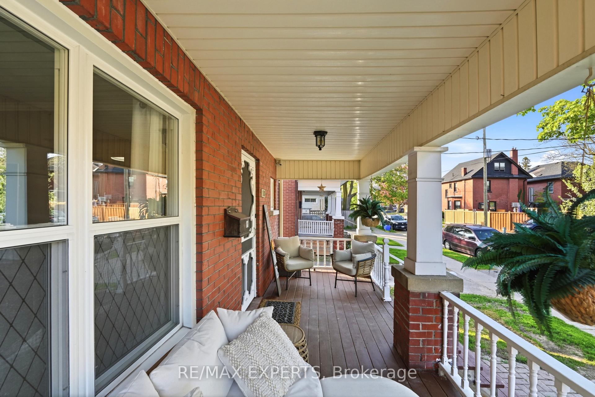 Photo 6 of 18 Rowe Street, Oshawa, Central — HOMEH
