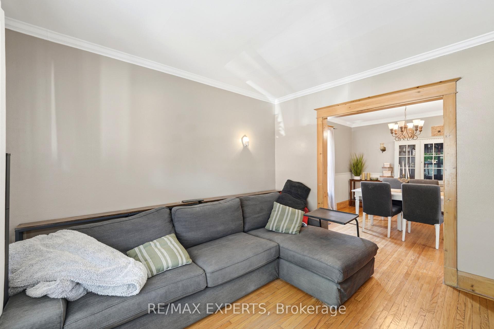Photo 11 of 18 Rowe Street, Oshawa, Central — HOMEH