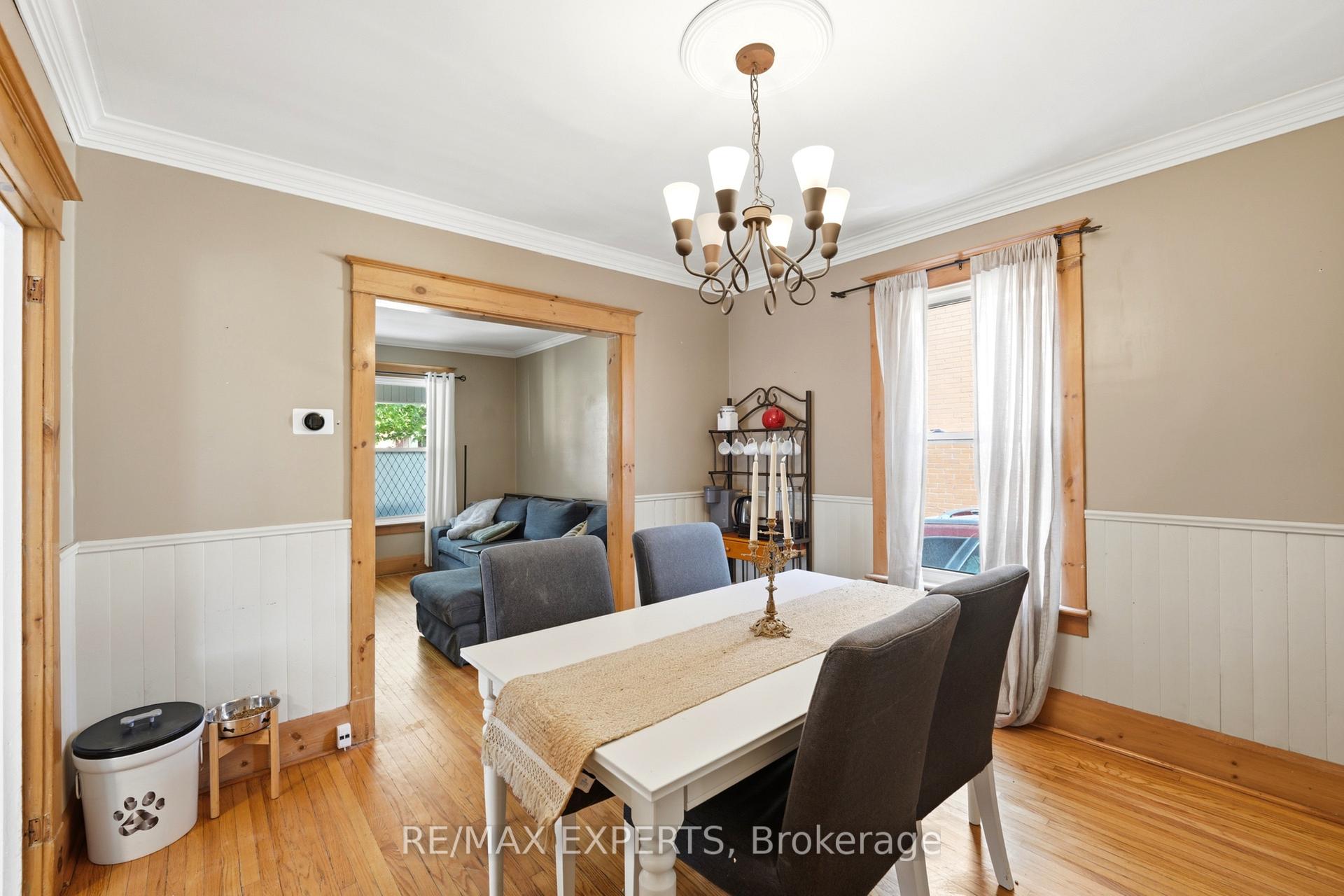 Photo 16 of 18 Rowe Street, Oshawa, Central — HOMEH