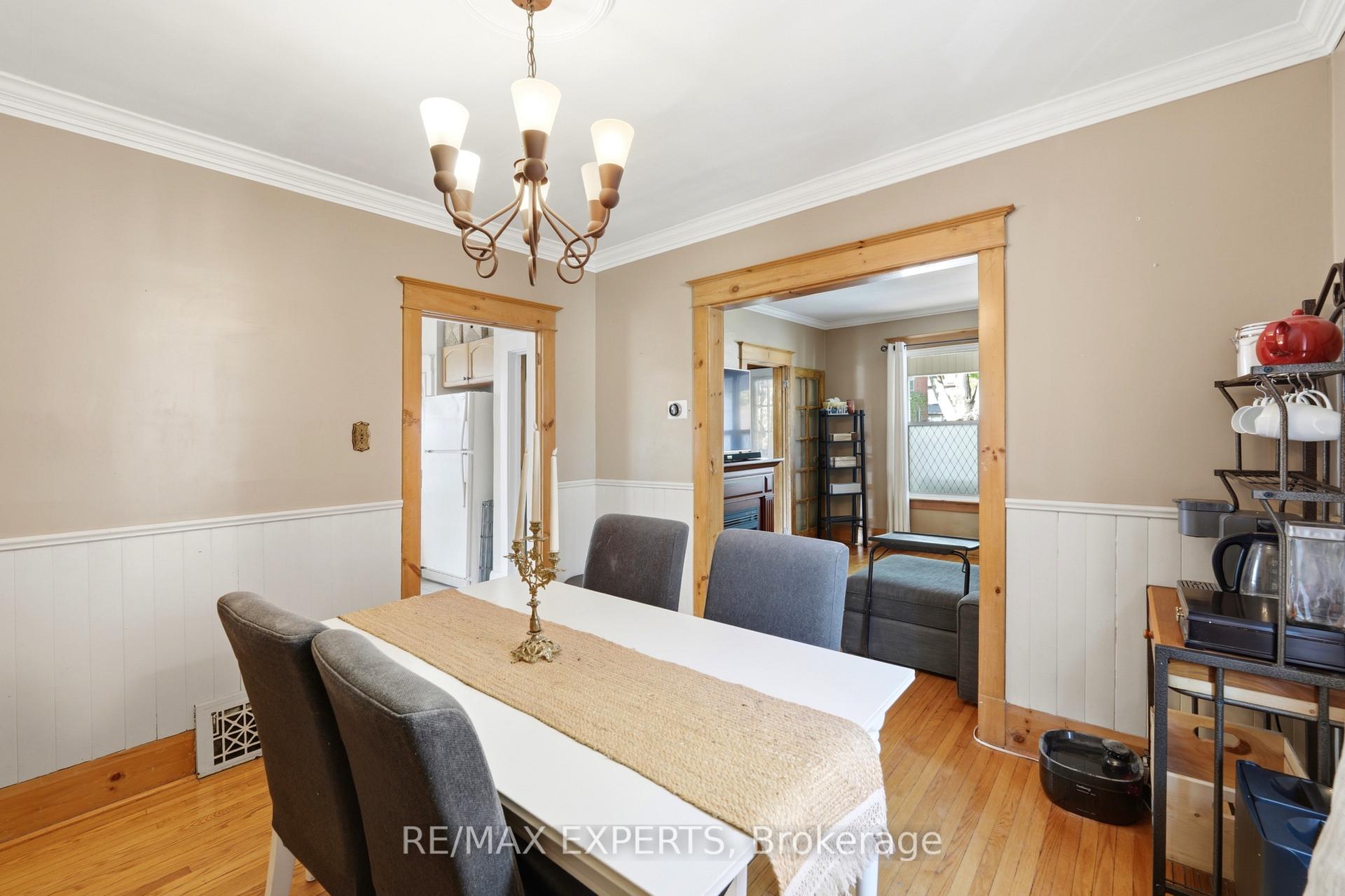 Photo 17 of 18 Rowe Street, Oshawa, Central — HOMEH