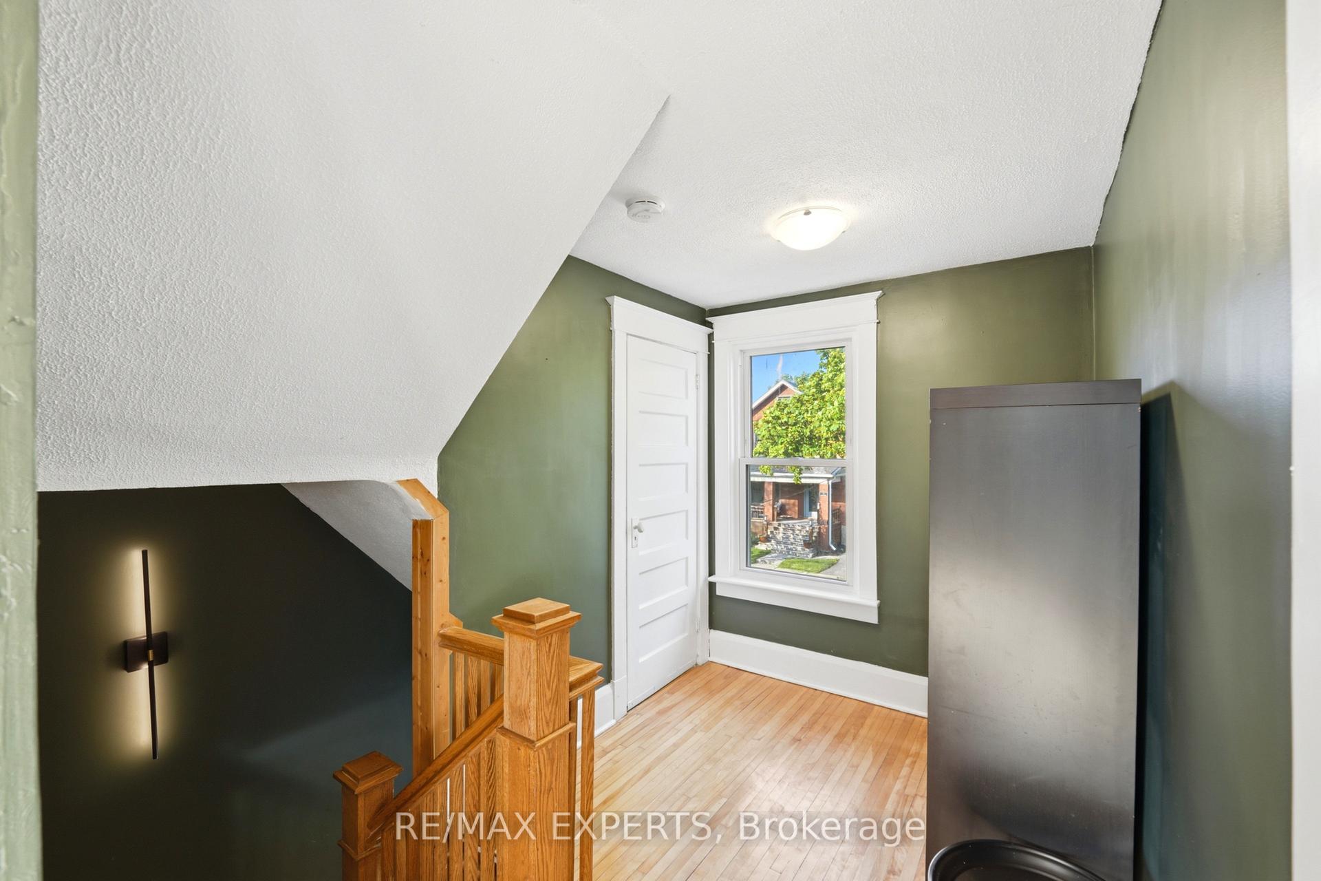 Photo 19 of 18 Rowe Street, Oshawa, Central — HOMEH