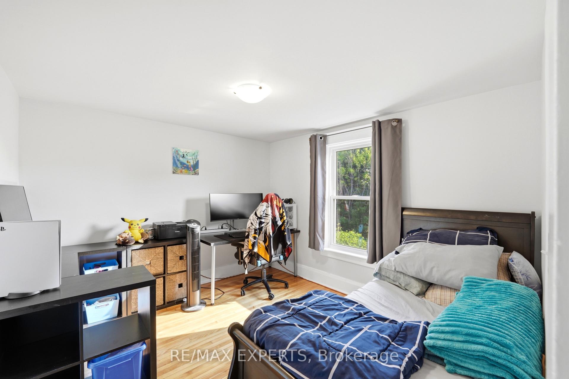 Photo 25 of 18 Rowe Street, Oshawa, Central — HOMEH