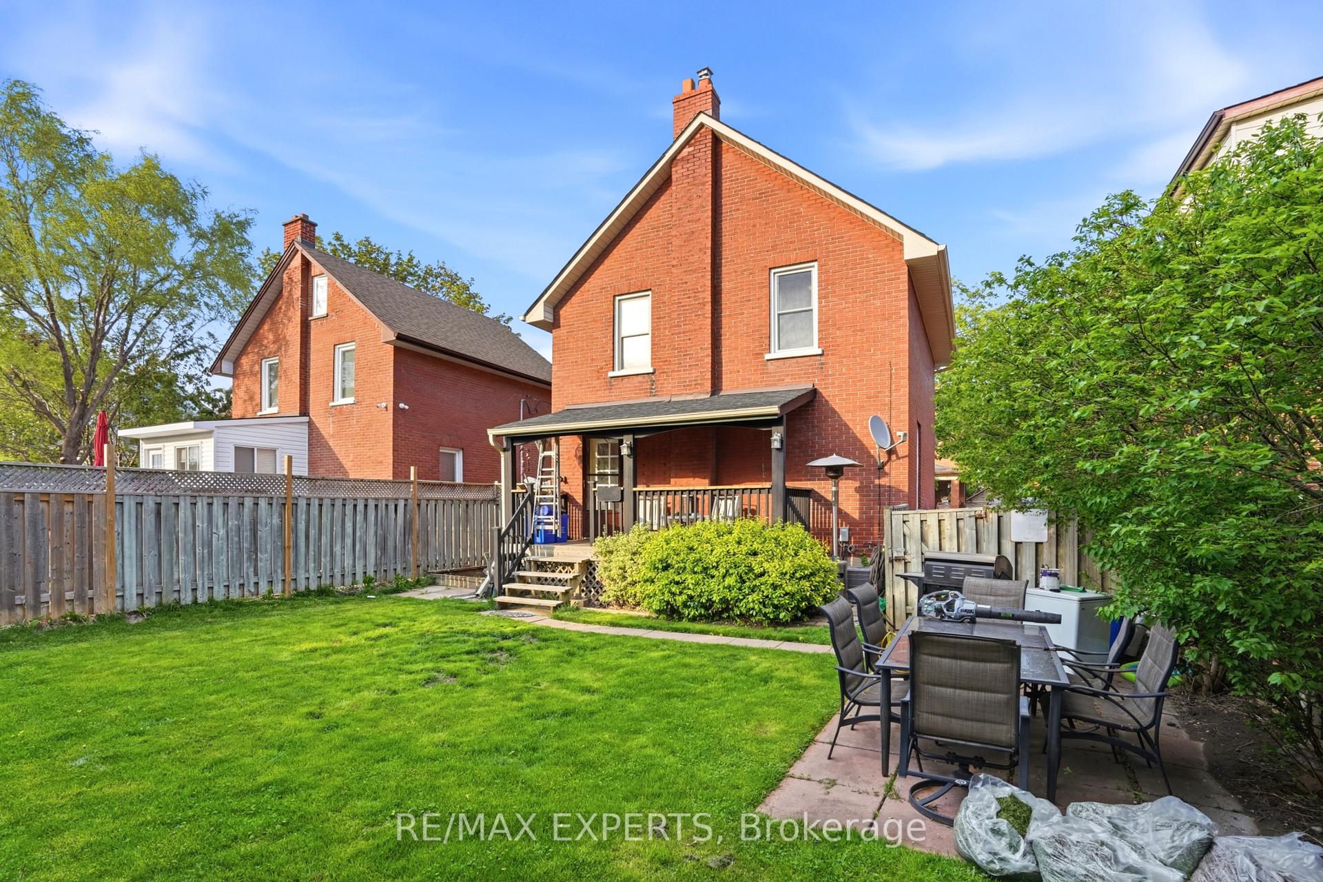 Photo 32 of 18 Rowe Street, Oshawa, Central — HOMEH