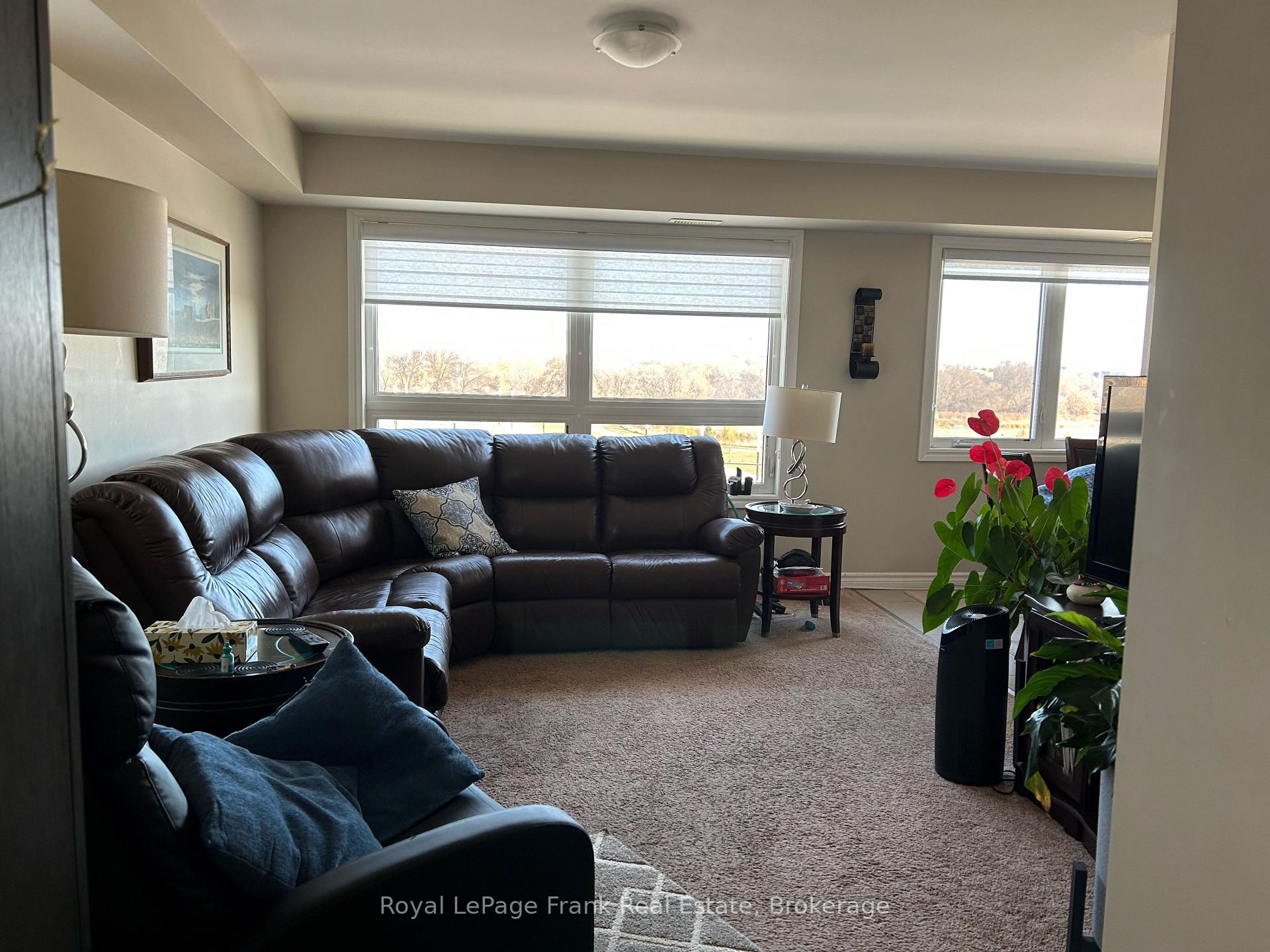 Photo 3 of Unit 3, 1418 Simcoe Street S, Oshawa, Lakeview — HOMEH