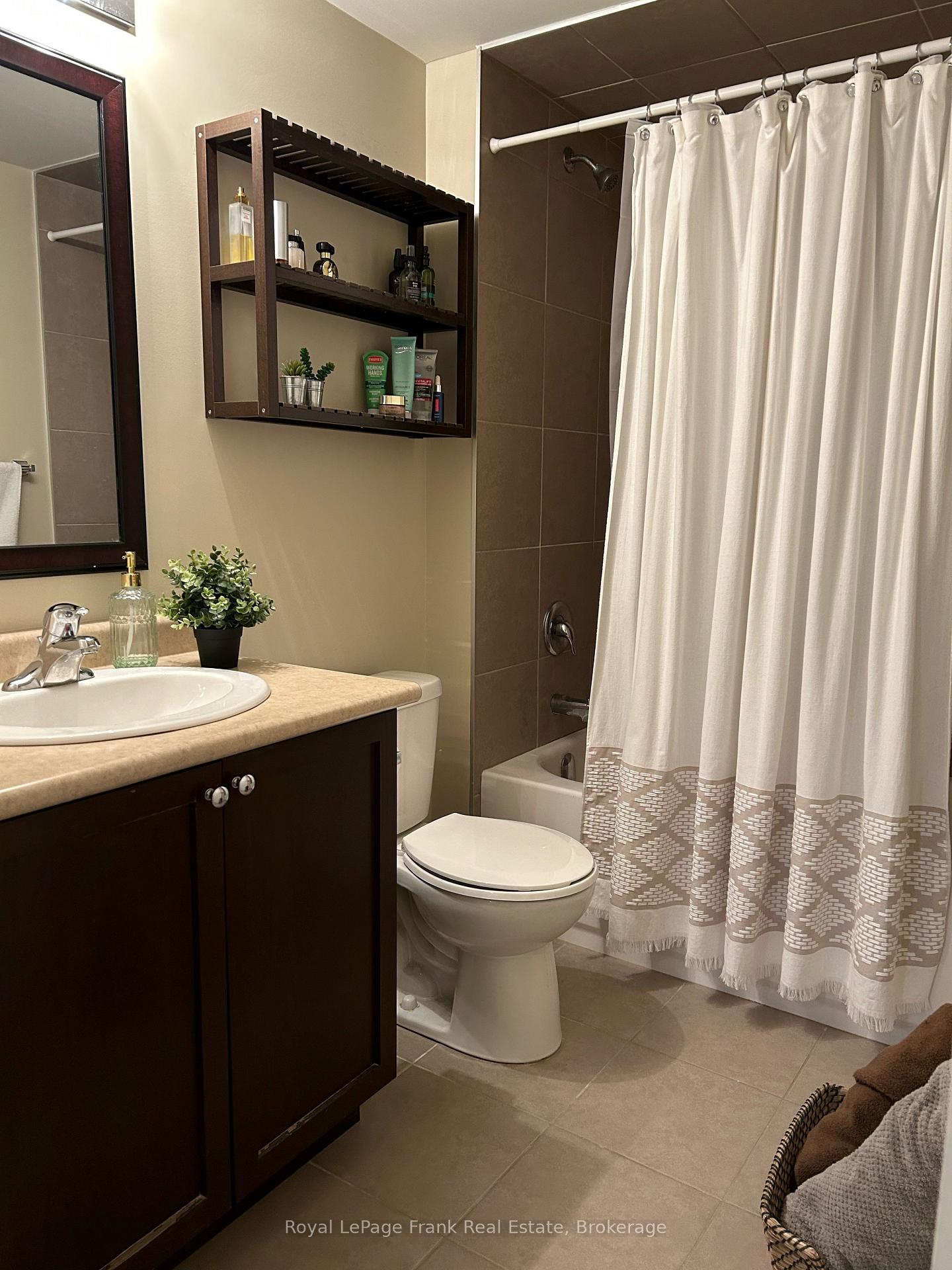 Photo 9 of Unit 3, 1418 Simcoe Street S, Oshawa, Lakeview — HOMEH