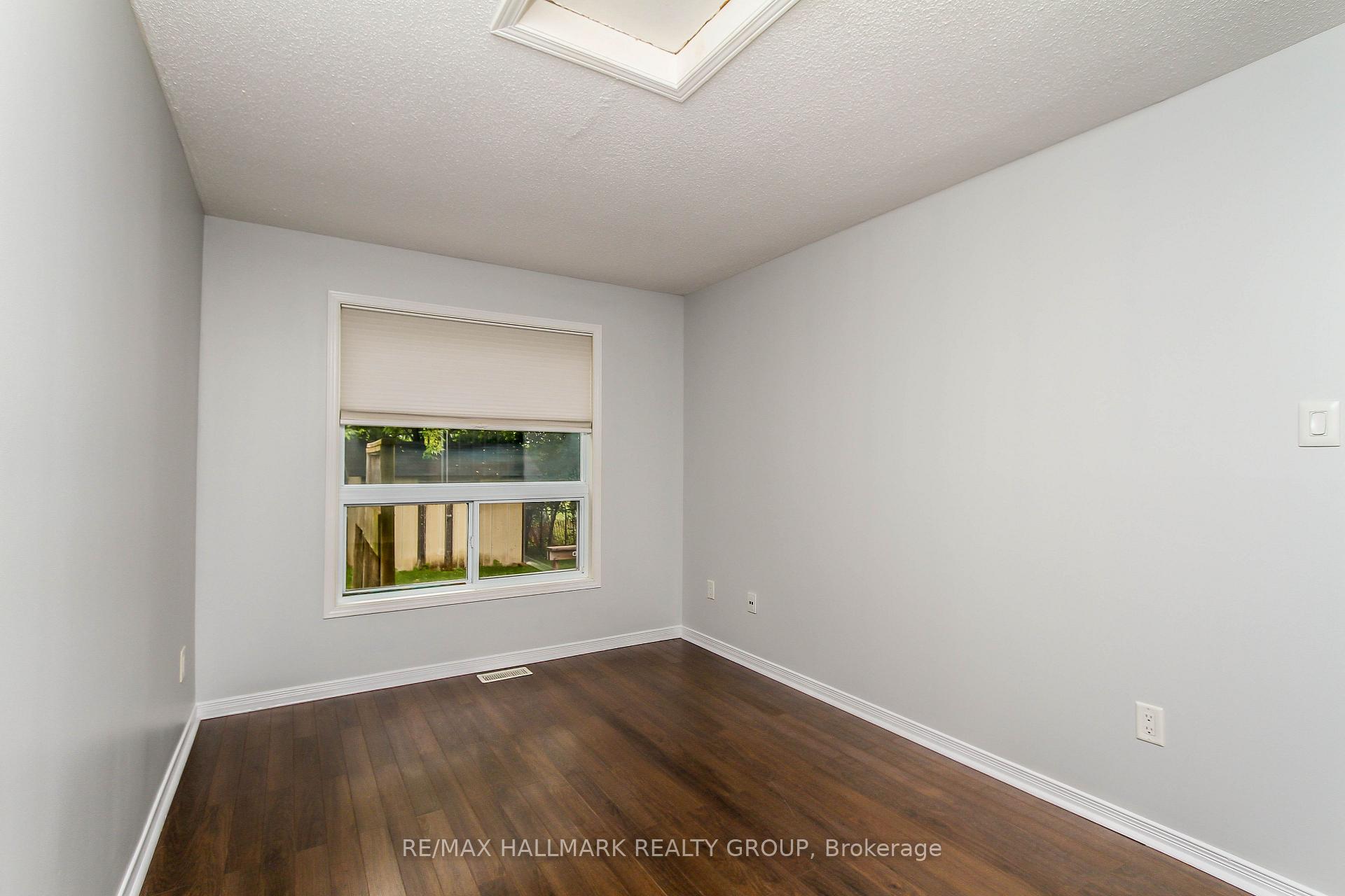 Photo 13 of 25 Wildpine Court, Ottawa, Stittsville (Central) — HOMEH