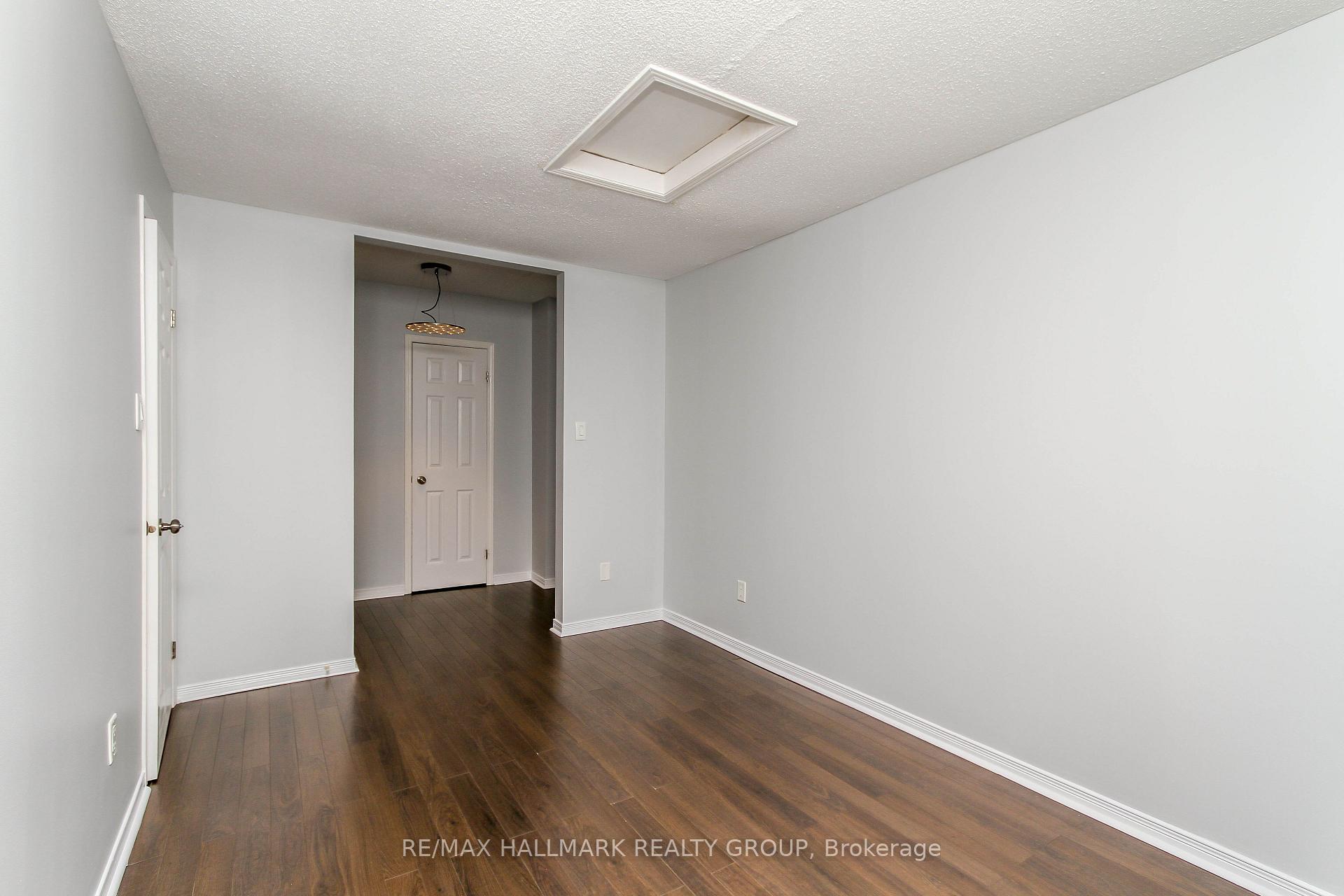 Photo 14 of 25 Wildpine Court, Ottawa, Stittsville (Central) — HOMEH