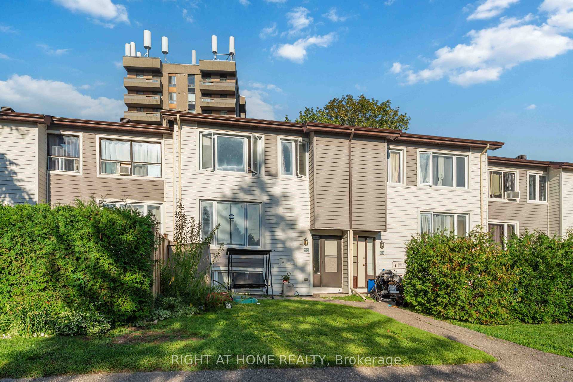 Photo 2 of Unit C, 13 Banner Road, Ottawa, Sheahan Estates/Trend Village — HOMEH