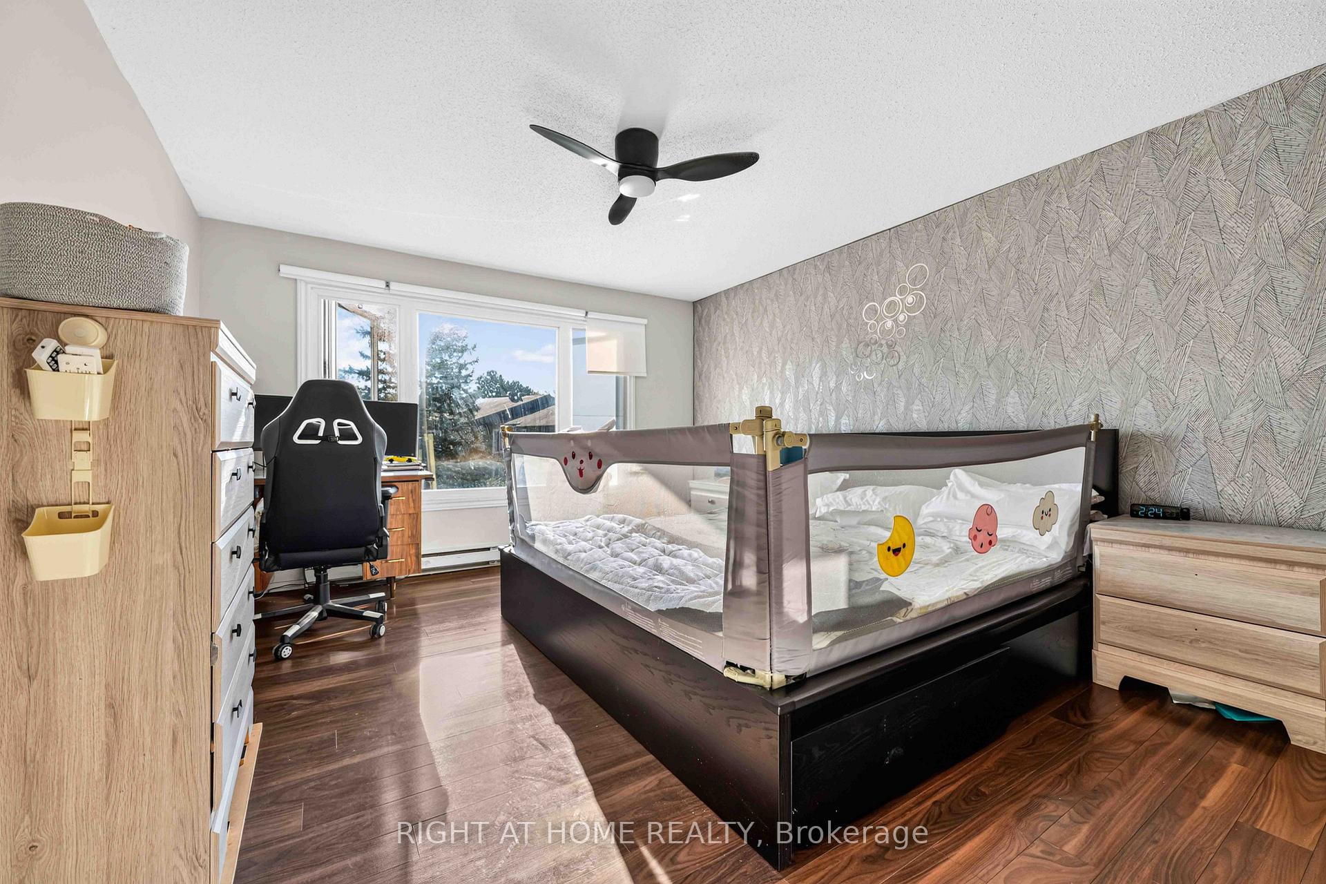 Photo 11 of Unit C, 13 Banner Road, Ottawa, Sheahan Estates/Trend Village — HOMEH
