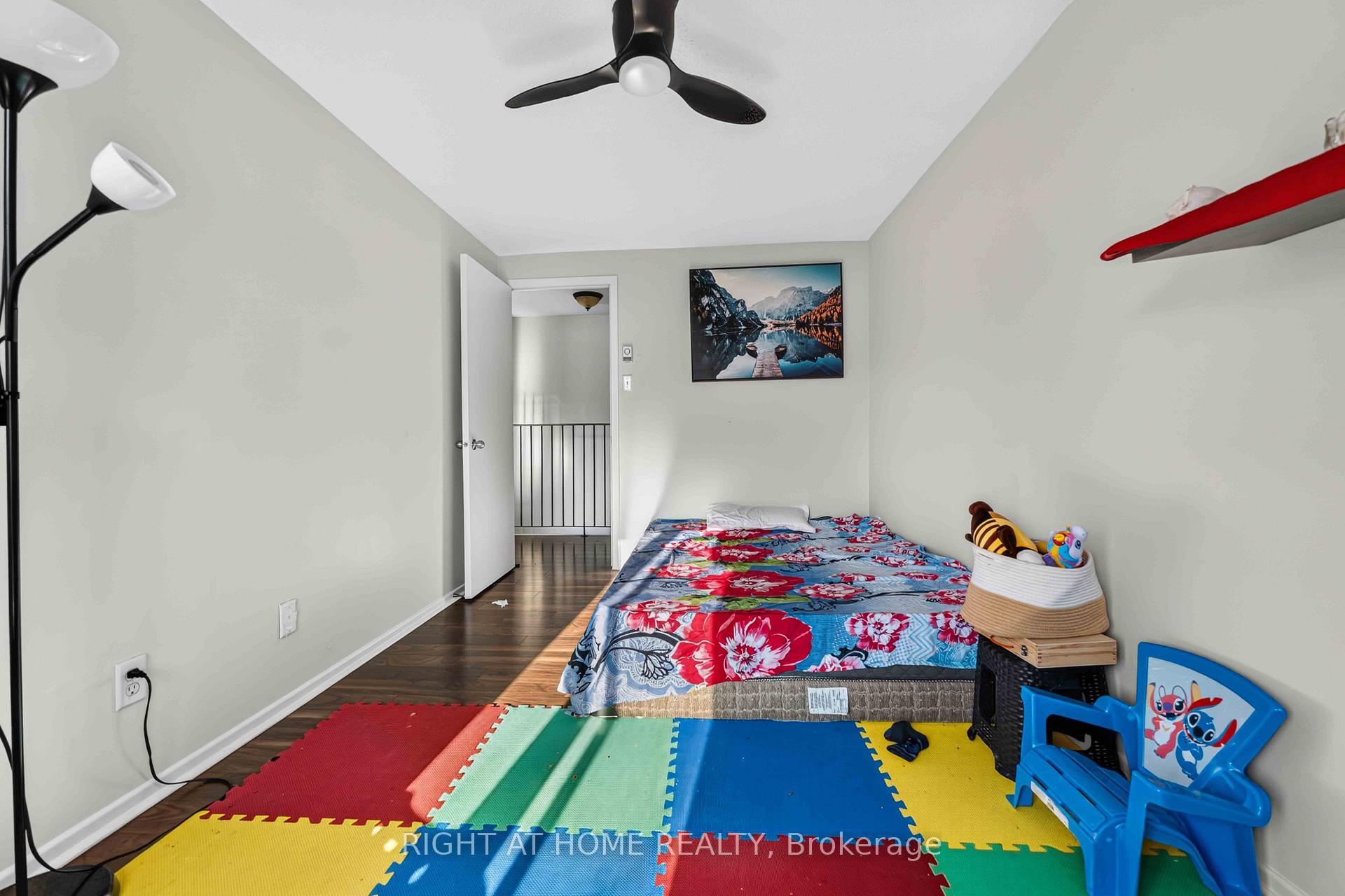 Photo 14 of Unit C, 13 Banner Road, Ottawa, Sheahan Estates/Trend Village — HOMEH