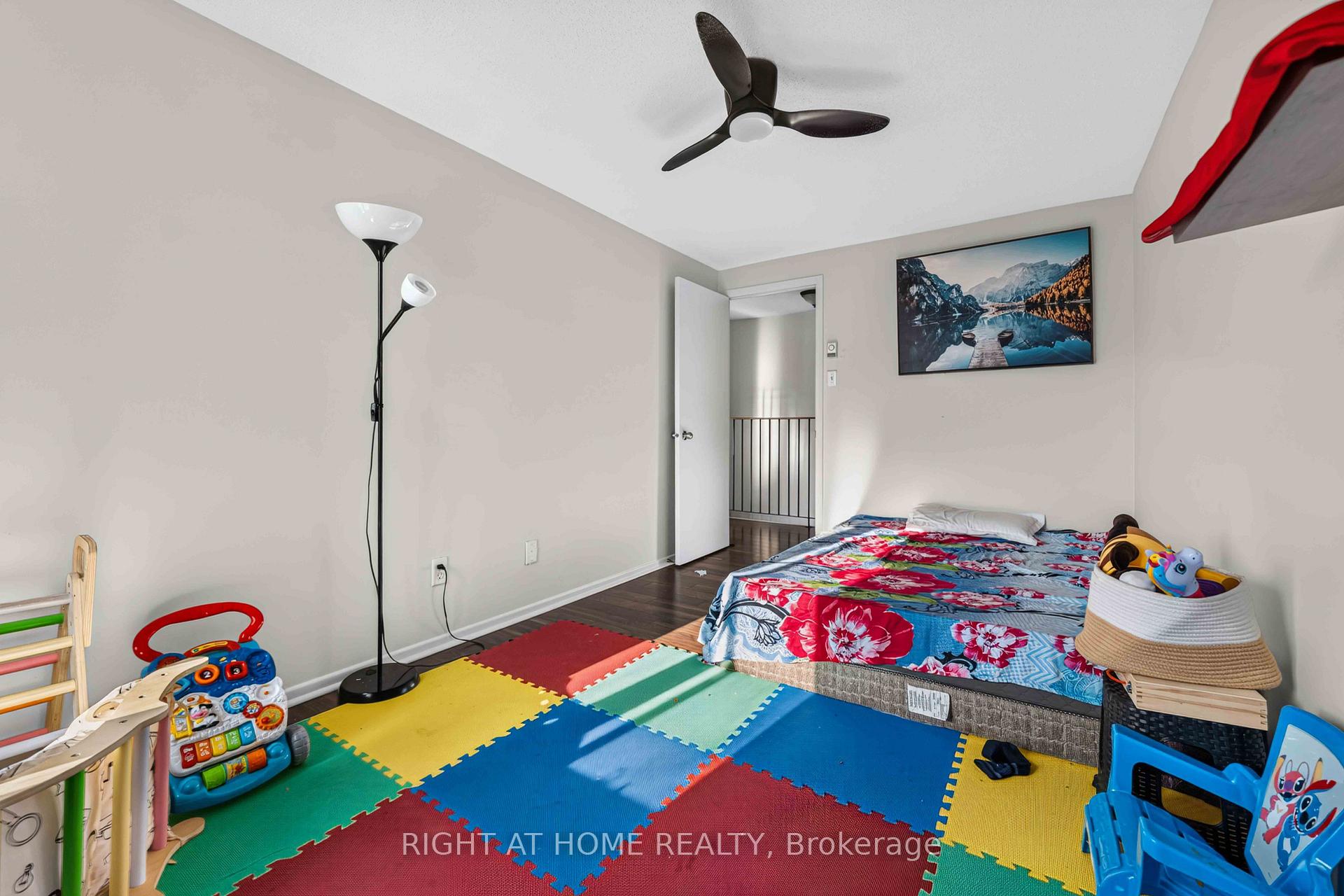Photo 15 of Unit C, 13 Banner Road, Ottawa, Sheahan Estates/Trend Village — HOMEH