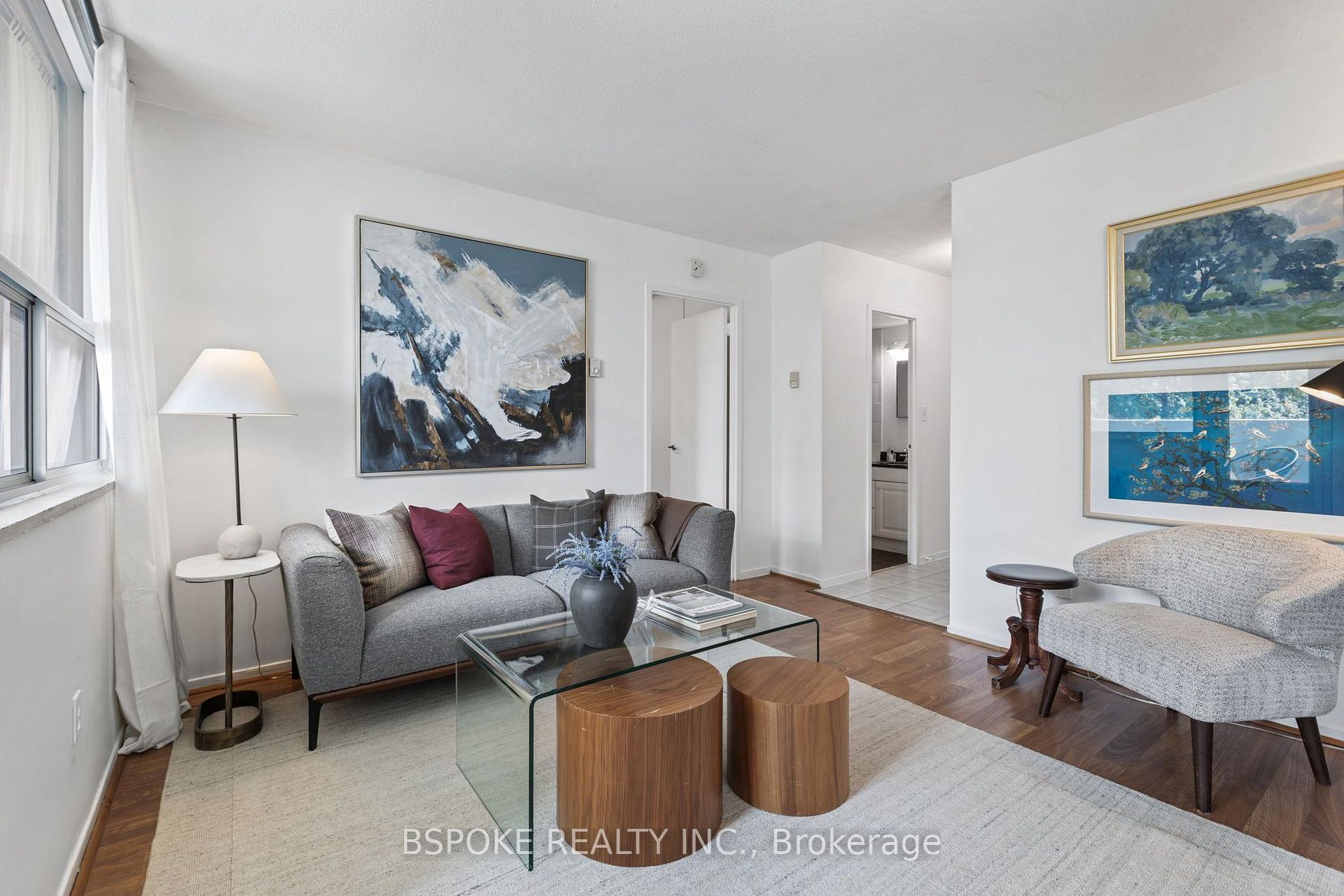 Front of Unit 609, 40 Homewood Avenue