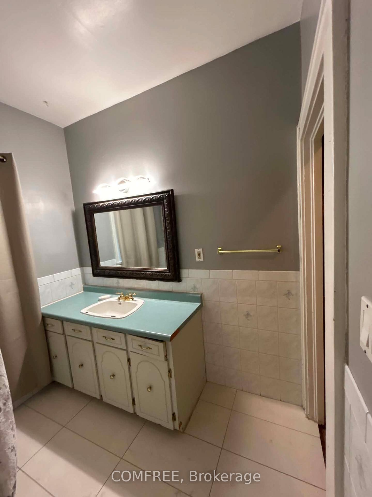 Photo 7 of 49 Talbot Street E, Chatham-Kent, Blenheim — HOMEH