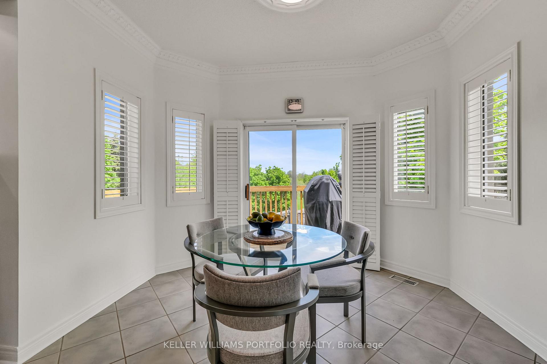 Photo 10 of 8 Vista View Court, Caledon, Rural Caledon — HOMEH