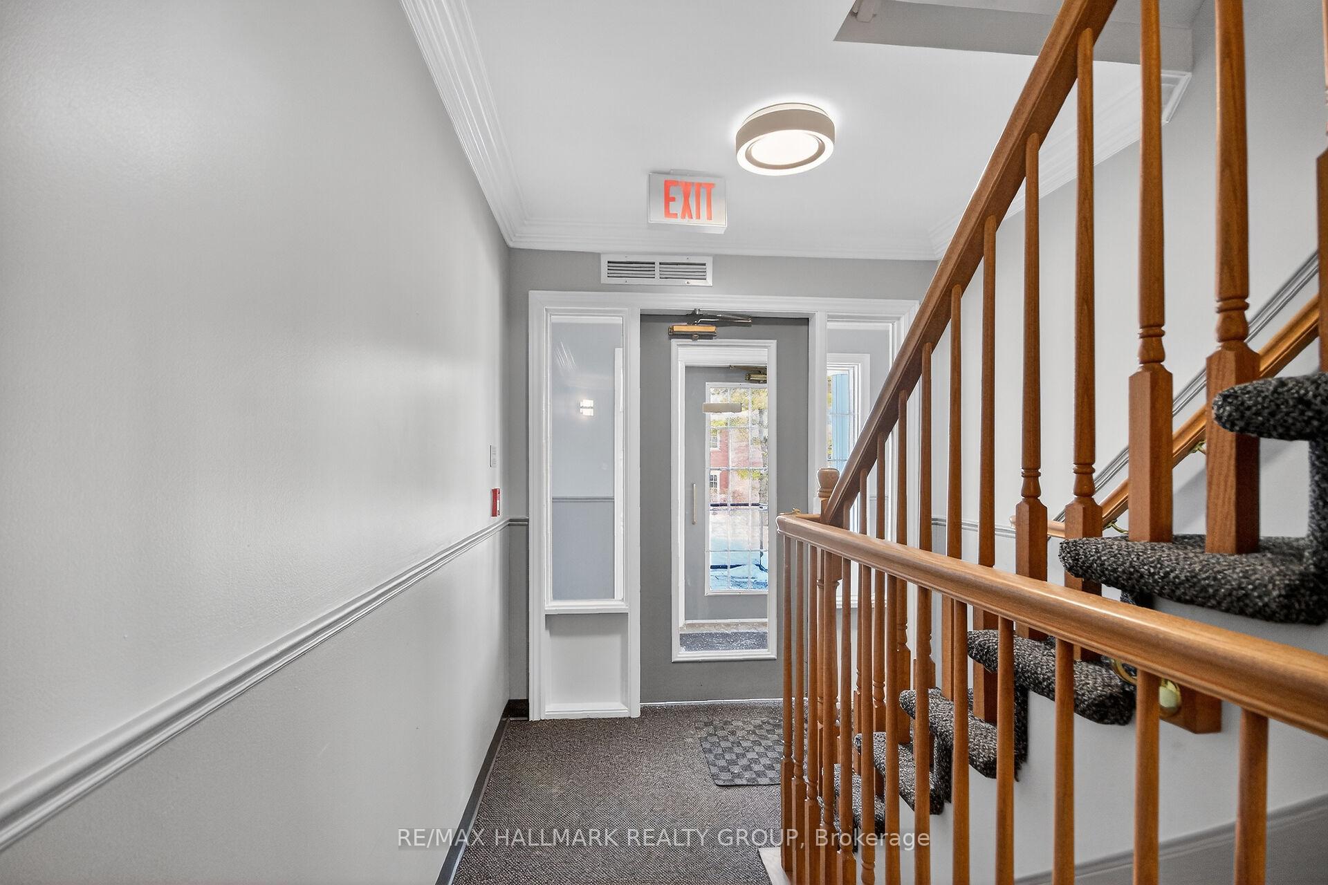 Photo 4 of Unit 2B, 51 Robson Court, Ottawa, Kanata - Kanata Lakes/Heritage Hills — HOMEH