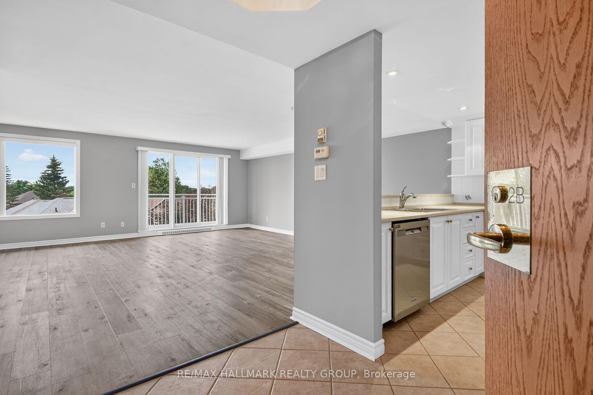 Photo 6 of Unit 2B, 51 Robson Court, Ottawa, Kanata - Kanata Lakes/Heritage Hills — HOMEH