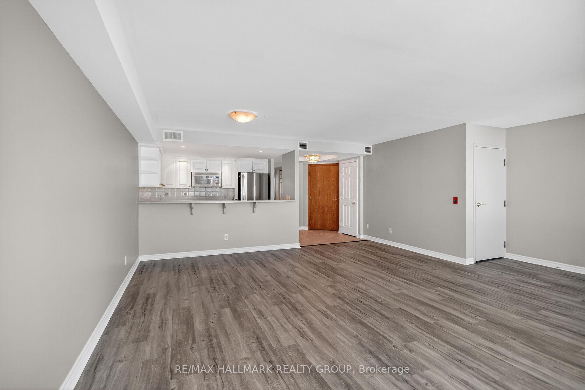 Photo 8 of Unit 2B, 51 Robson Court, Ottawa, Kanata - Kanata Lakes/Heritage Hills — HOMEH