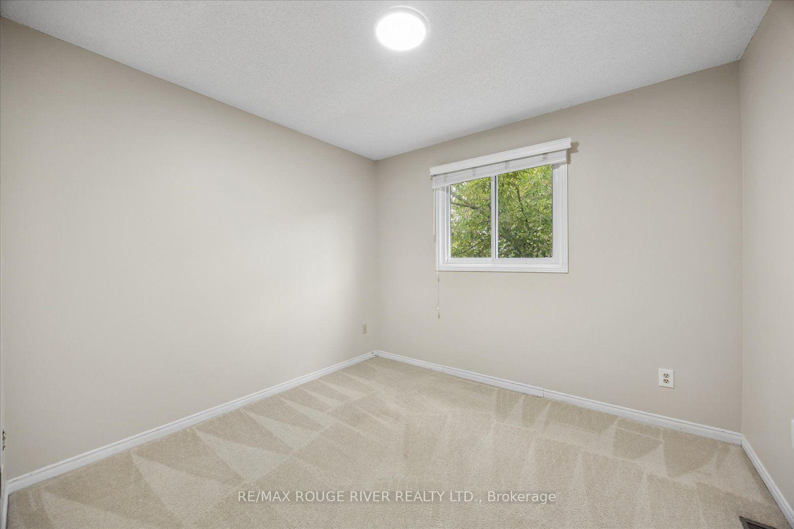 Photo 21 of 856 Meadowhill Court, Oshawa, Pinecrest — HOMEH