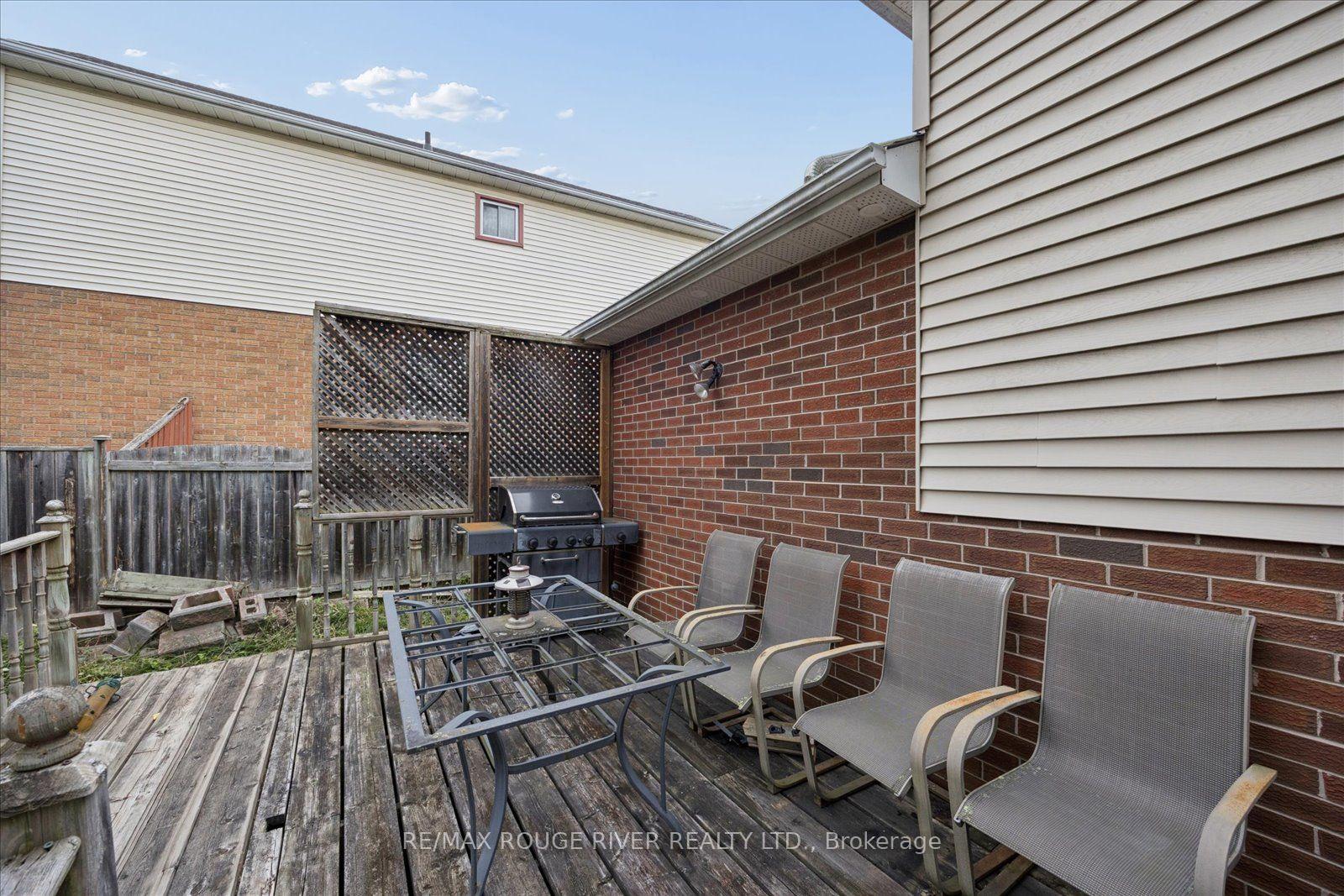 Photo 27 of 856 Meadowhill Court, Oshawa, Pinecrest — HOMEH