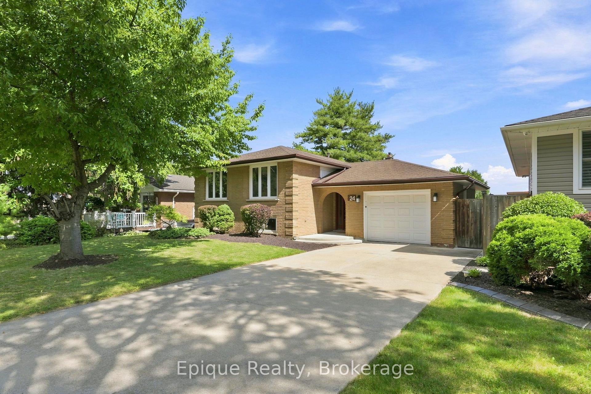 Photo 1 of 24 Brae Crest Drive, Hamilton, Stoney Creek — HOMEH