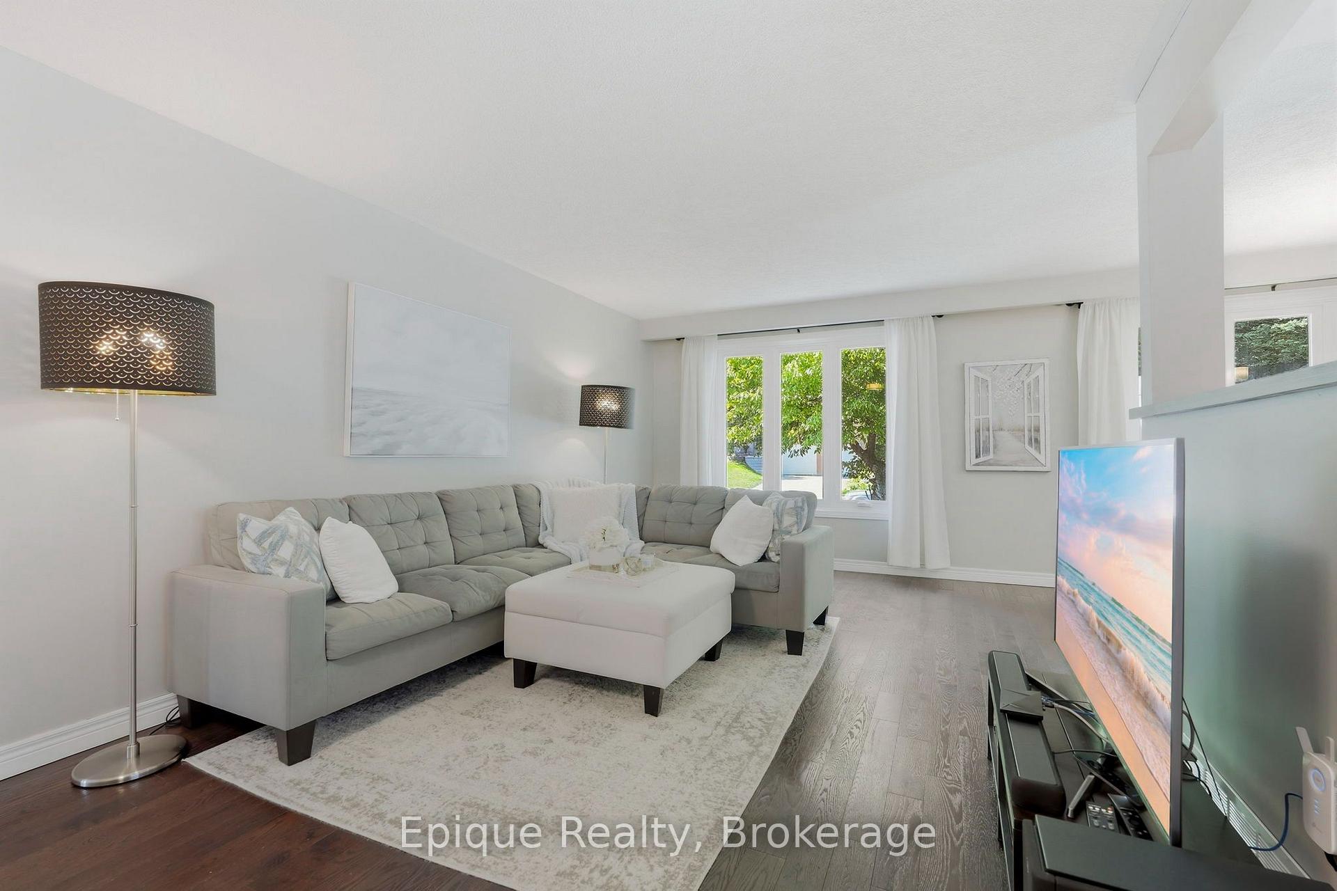 Photo 5 of 24 Brae Crest Drive, Hamilton, Stoney Creek — HOMEH