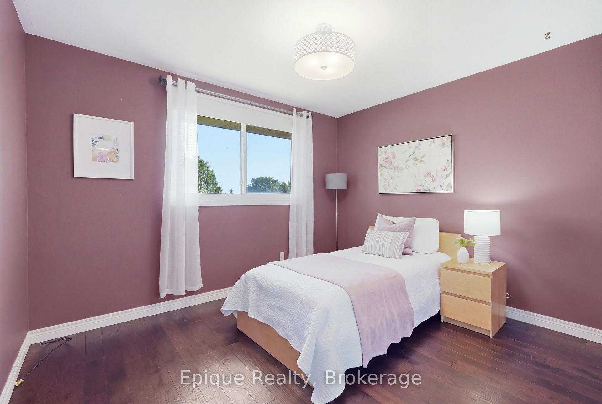Photo 18 of 24 Brae Crest Drive, Hamilton, Stoney Creek — HOMEH