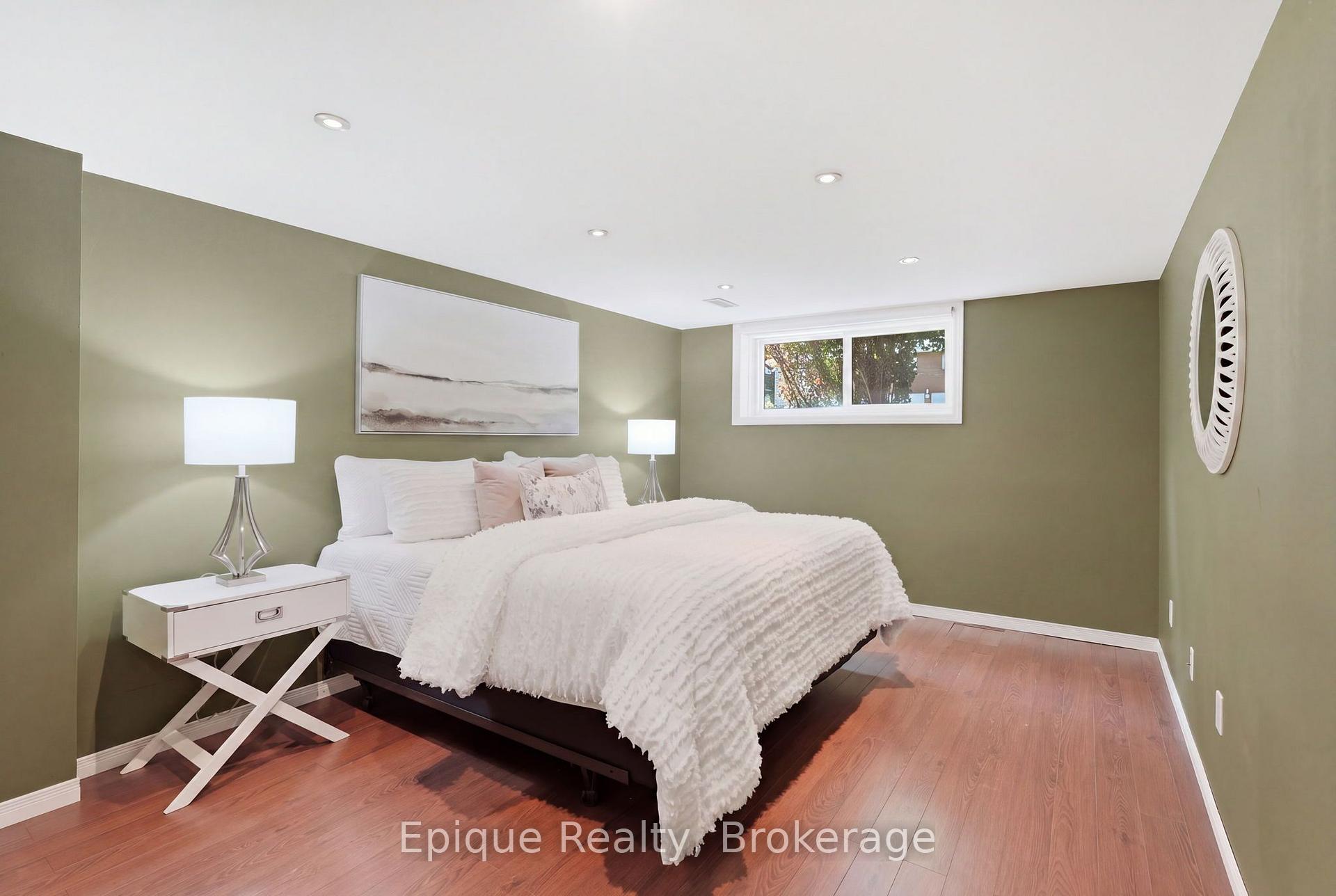 Photo 21 of 24 Brae Crest Drive, Hamilton, Stoney Creek — HOMEH