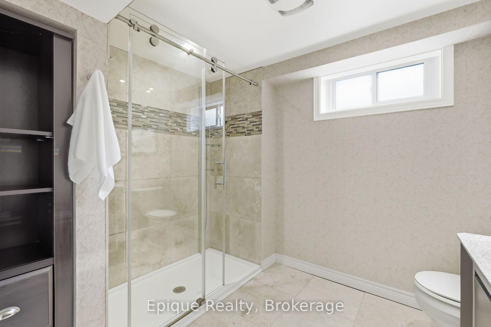 Photo 25 of 24 Brae Crest Drive, Hamilton, Stoney Creek — HOMEH