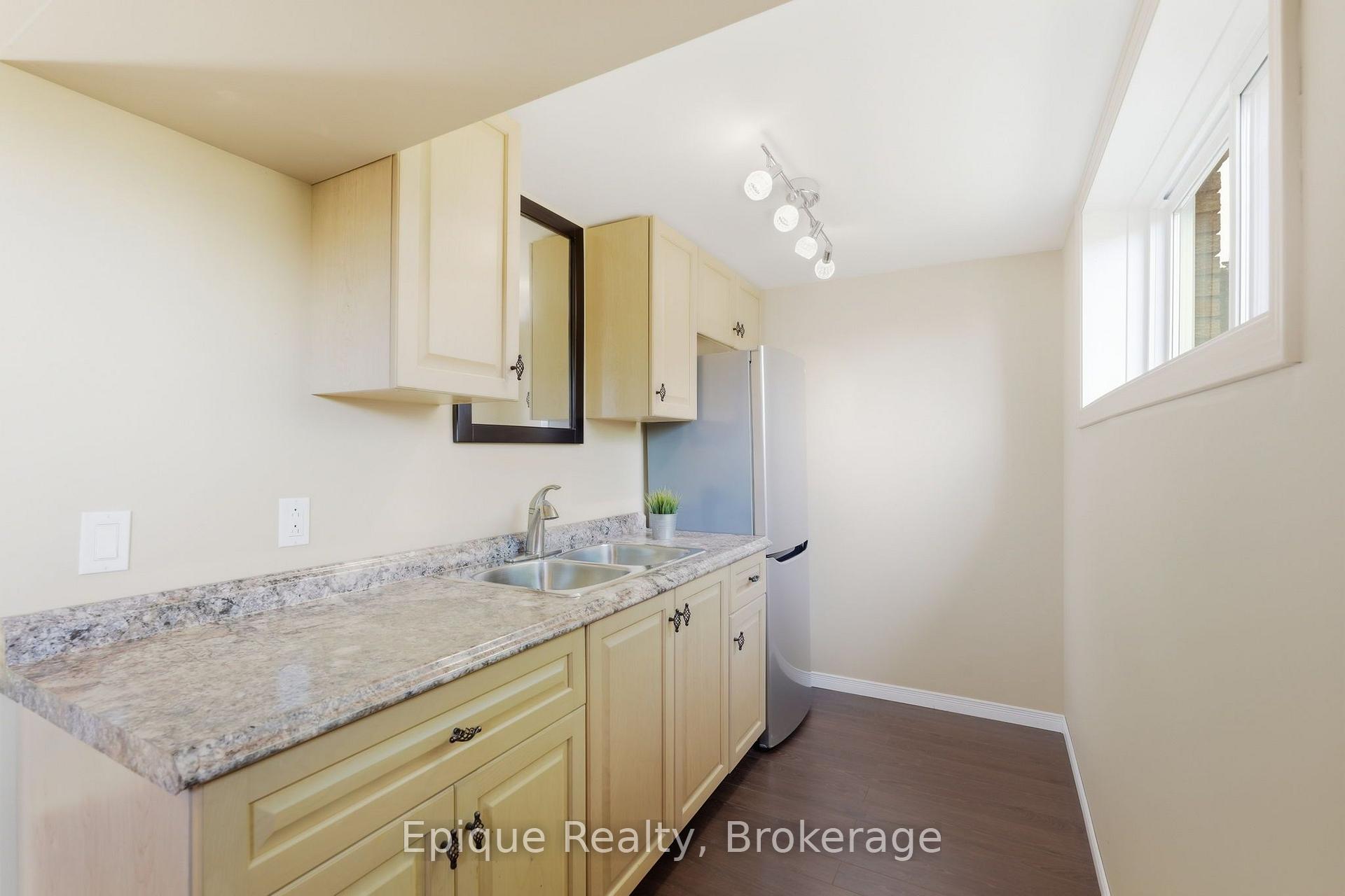 Photo 29 of 24 Brae Crest Drive, Hamilton, Stoney Creek — HOMEH