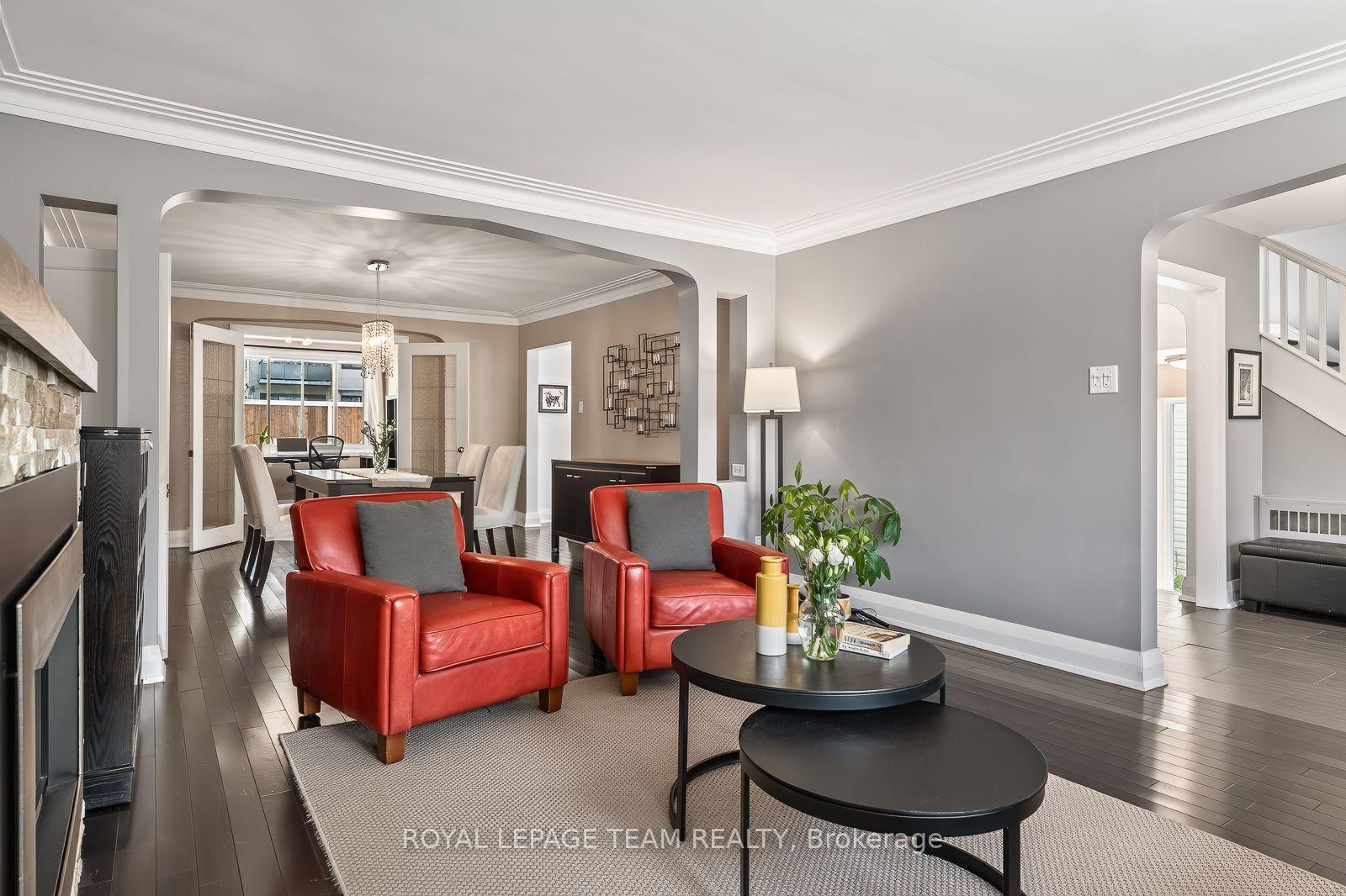 Photo 4 of 111 Ivy Crescent, Ottawa, Lindenlea — HOMEH