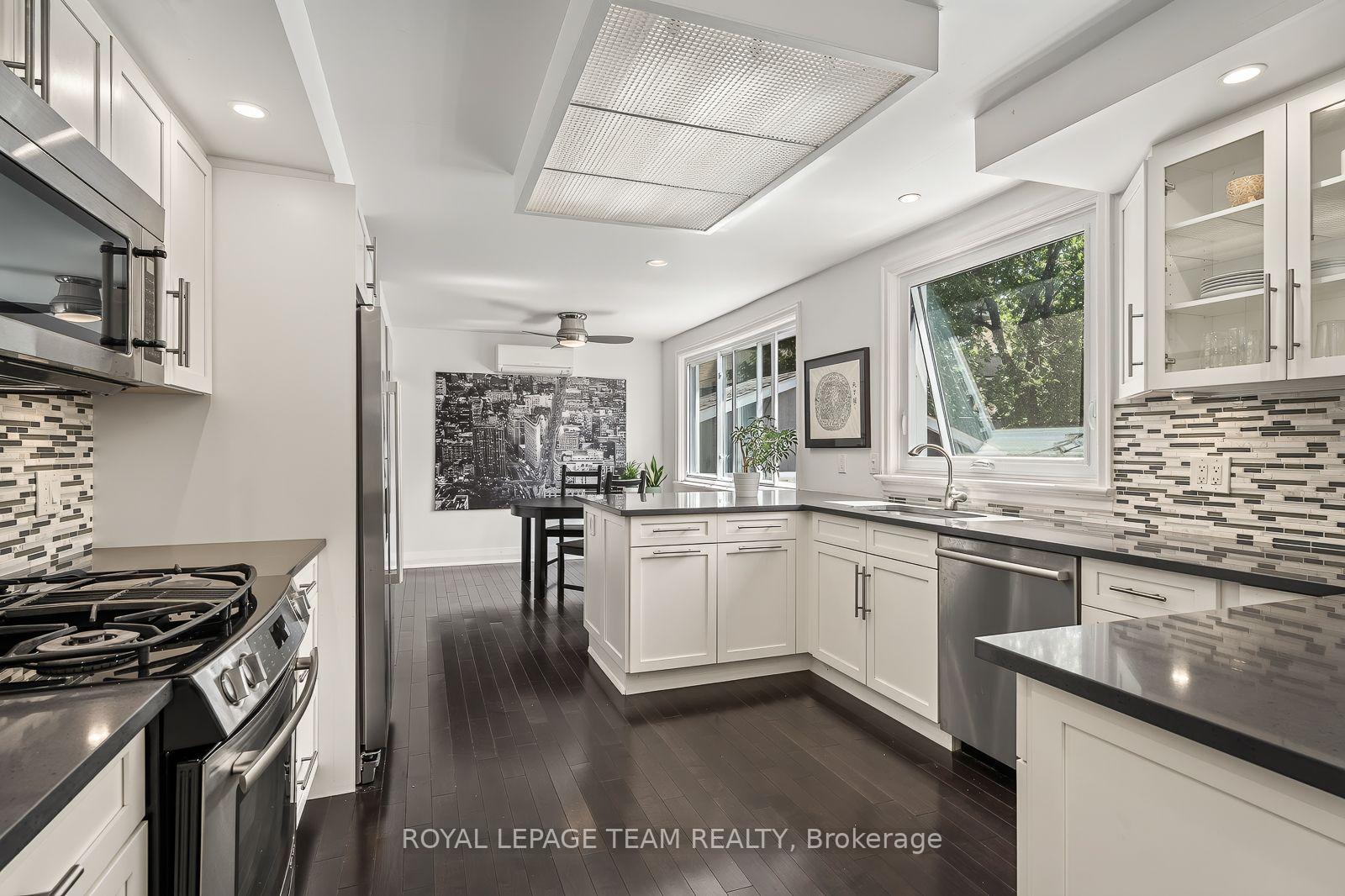 Photo 7 of 111 Ivy Crescent, Ottawa, Lindenlea — HOMEH
