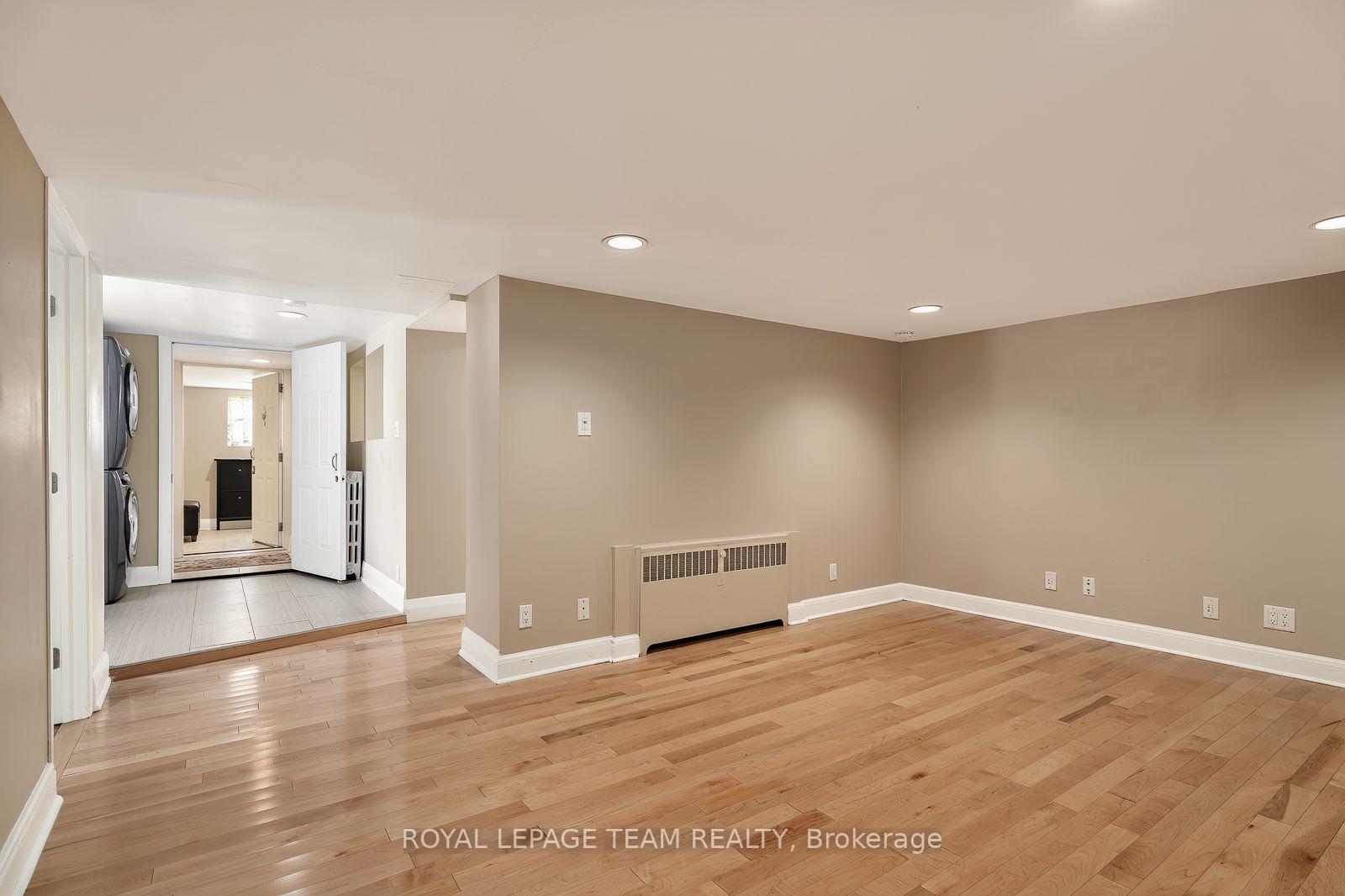 Photo 29 of 111 Ivy Crescent, Ottawa, Lindenlea — HOMEH