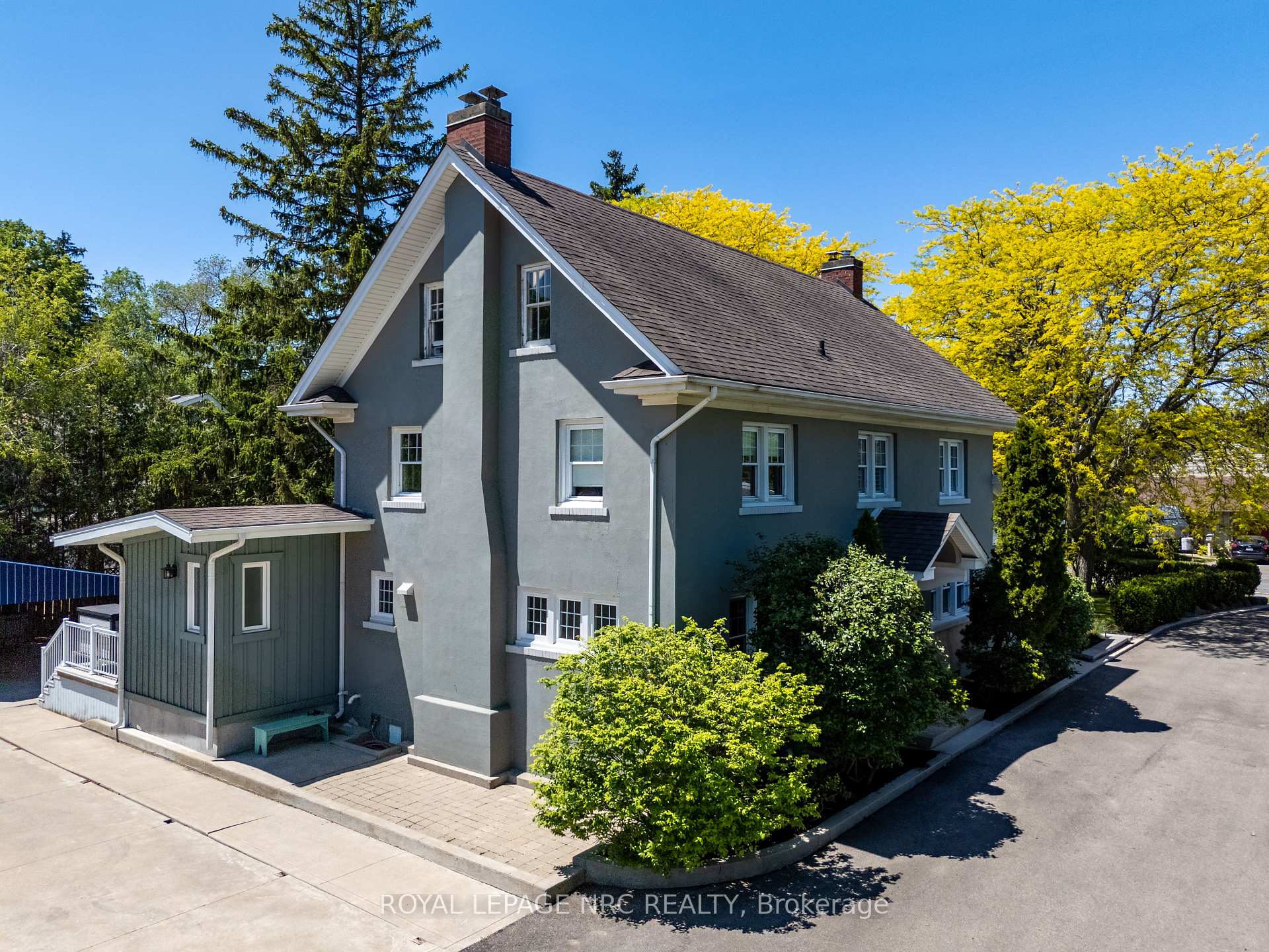 Photo 6 of 260 Main Street E, Grimsby, Grimsby East — HOMEH