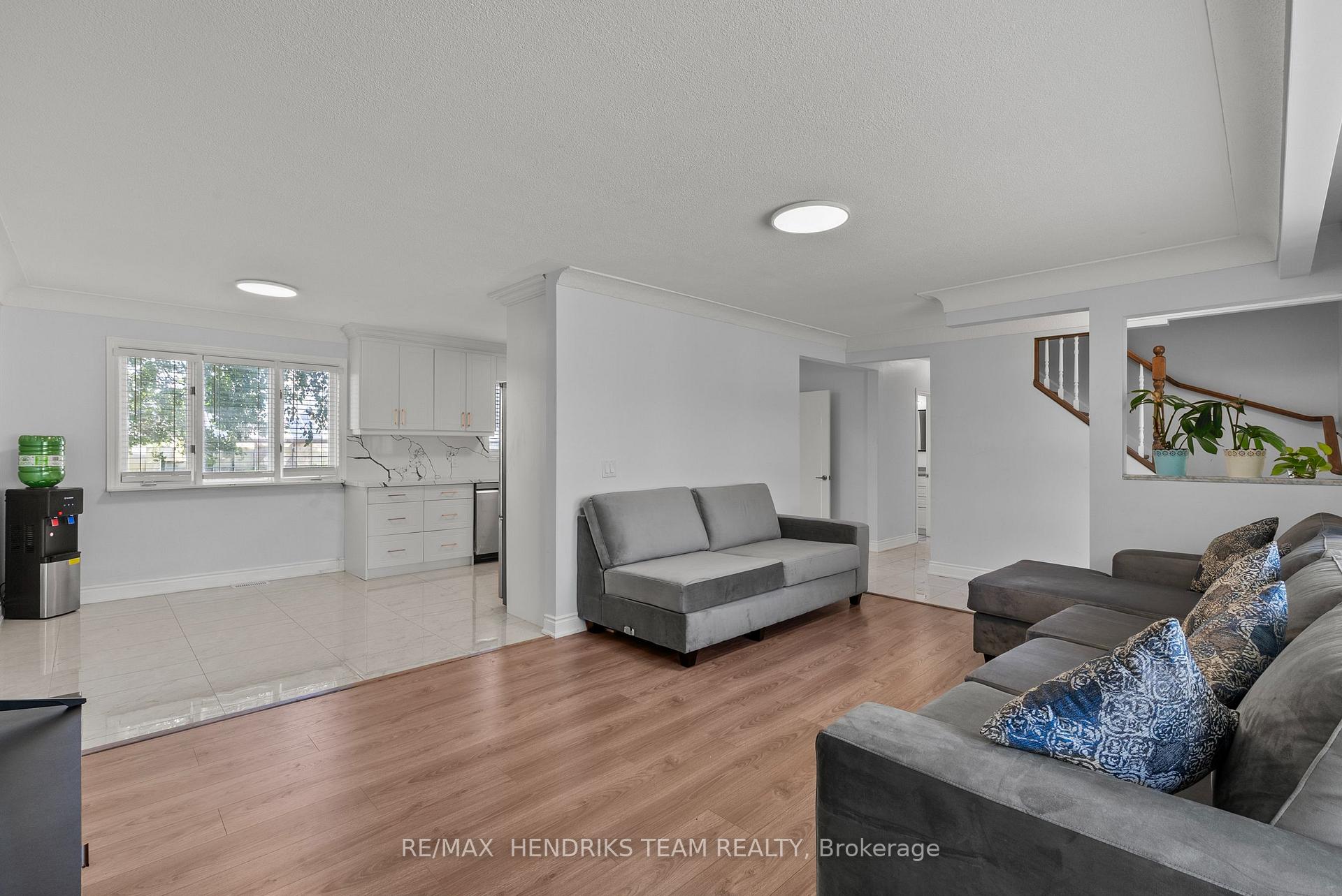Photo 8 of 1648 Third Avenue, St. Catharines, Rural Fourth — HOMEH