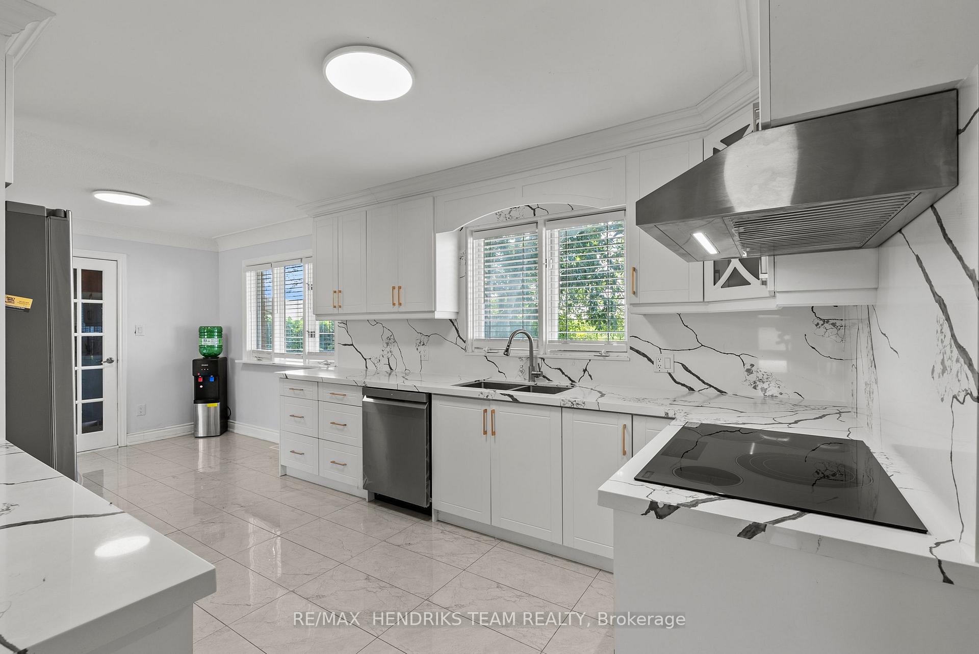 Photo 11 of 1648 Third Avenue, St. Catharines, Rural Fourth — HOMEH