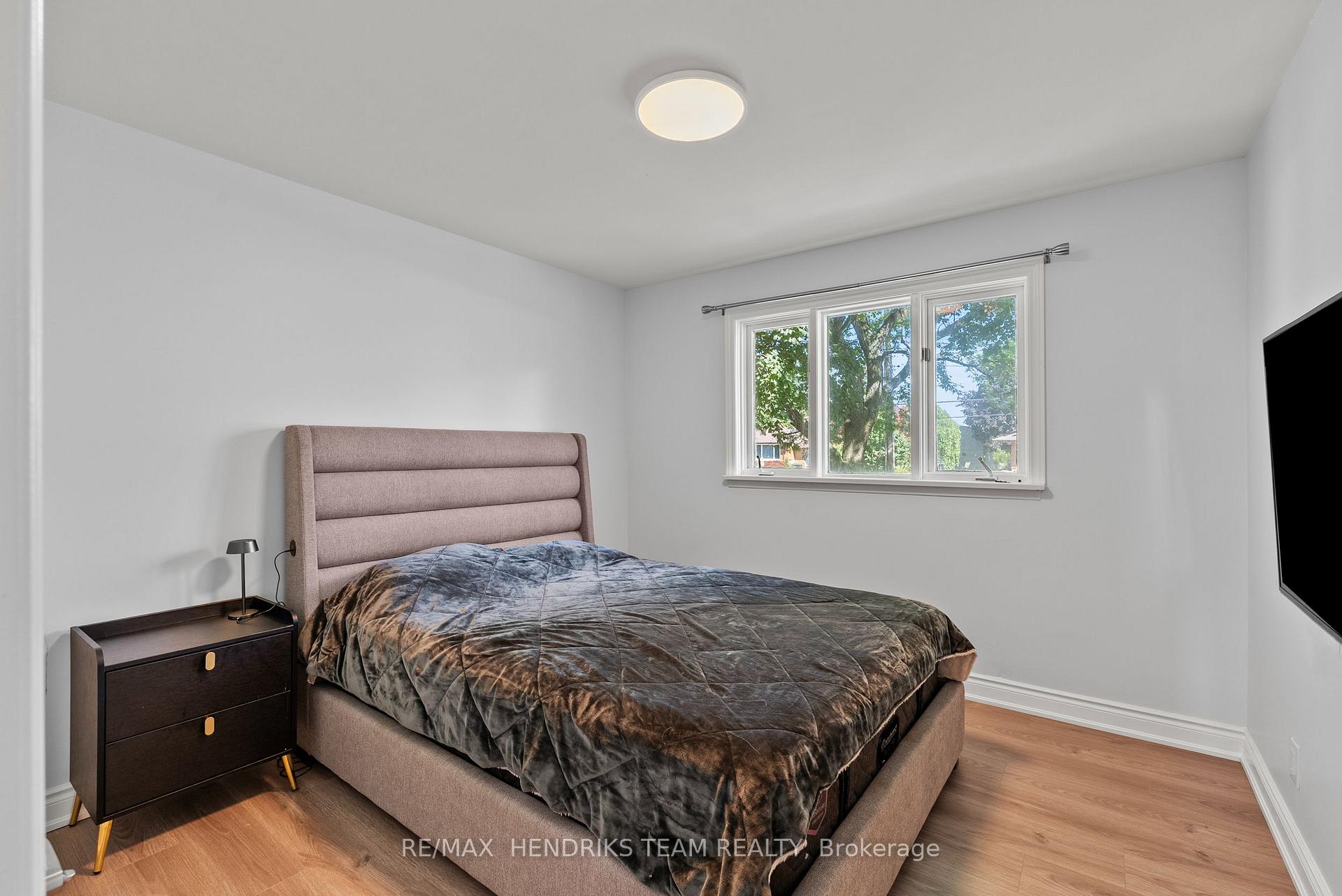 Photo 14 of 1648 Third Avenue, St. Catharines, Rural Fourth — HOMEH