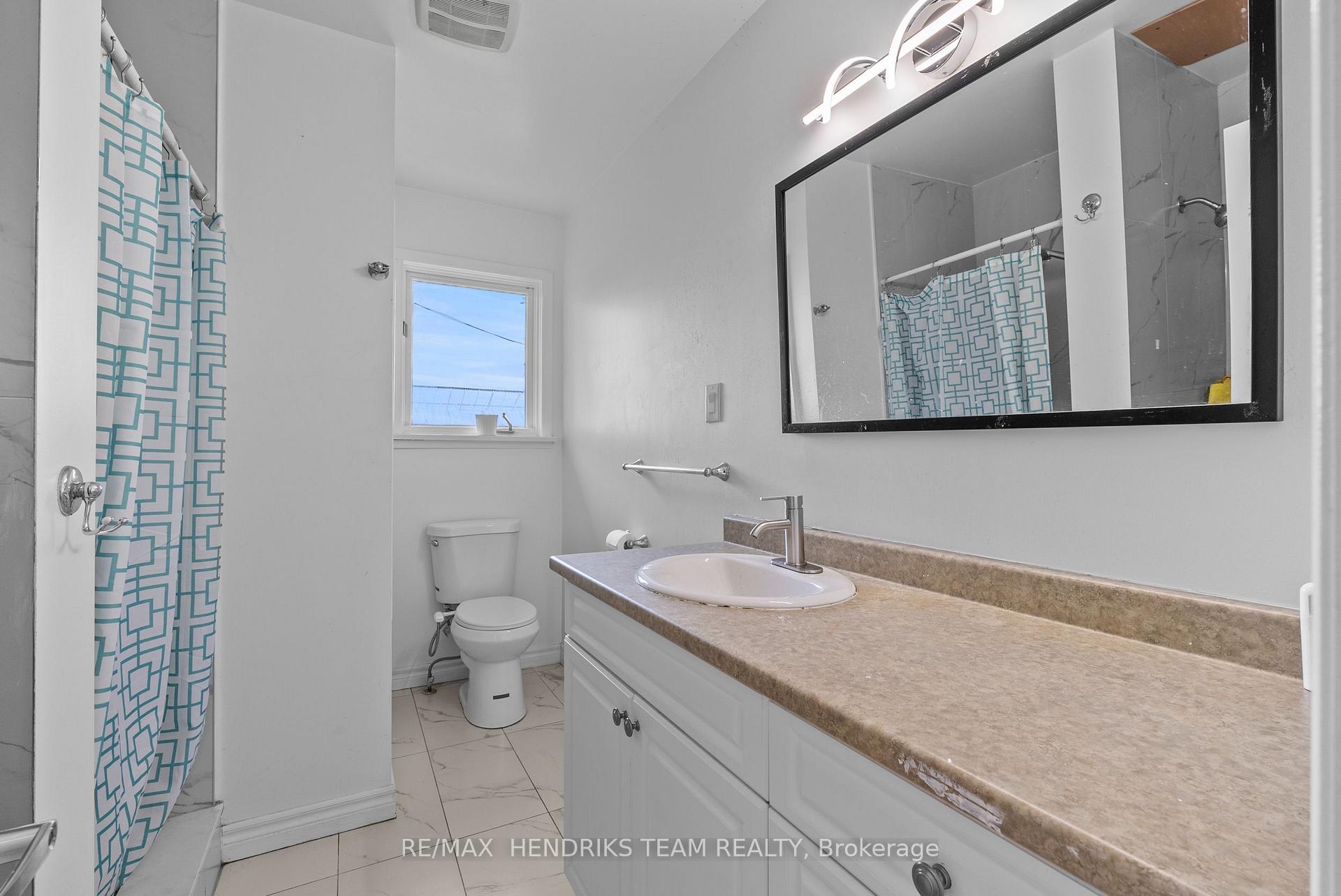 Photo 15 of 1648 Third Avenue, St. Catharines, Rural Fourth — HOMEH