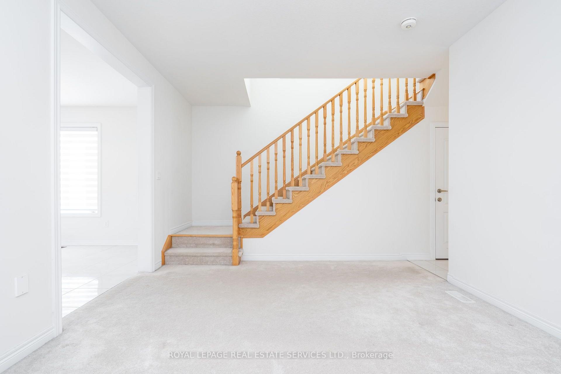 Photo 8 of Unit 72, 166 Deerpath Drive, Guelph, Willow West/Sugarbush/West Acres — HOMEH