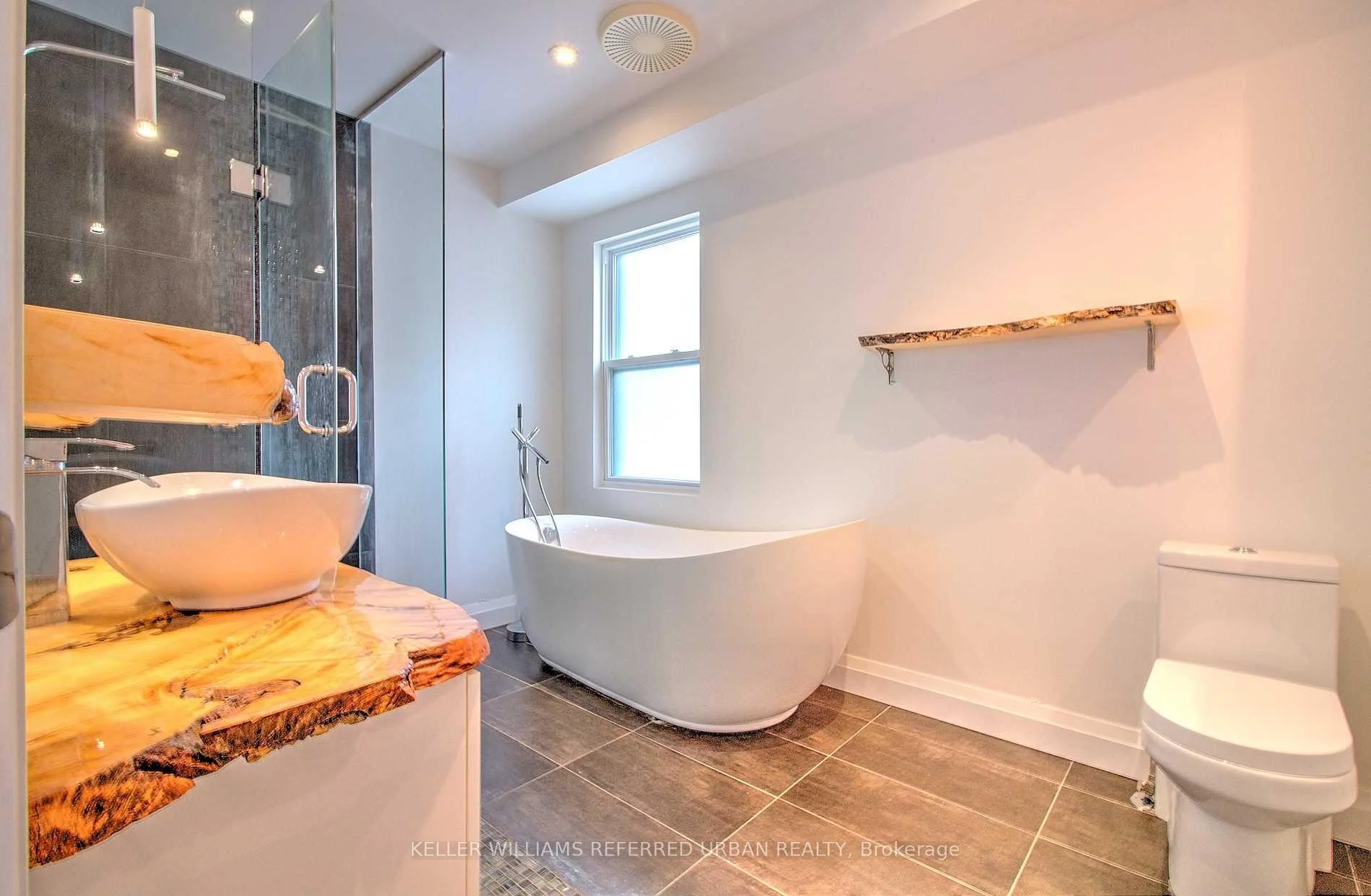 Photo 20 of 50 Frater Avenue, Toronto, Danforth Village-East York — HOMEH