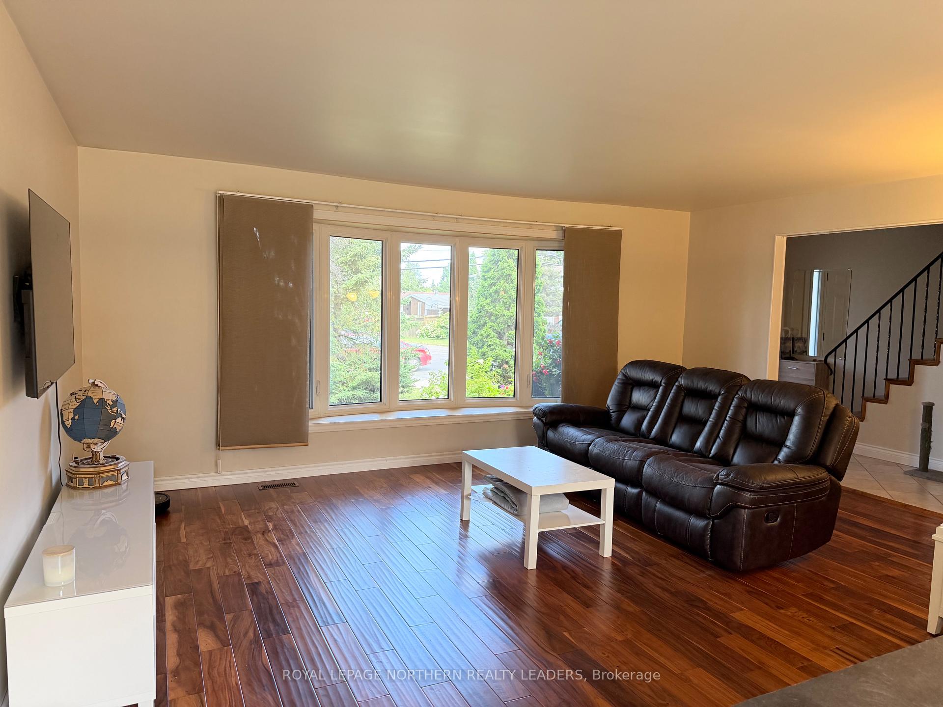 Photo 2 of 441 Ross Avenue E, Timmins, TNE - Hill District — HOMEH