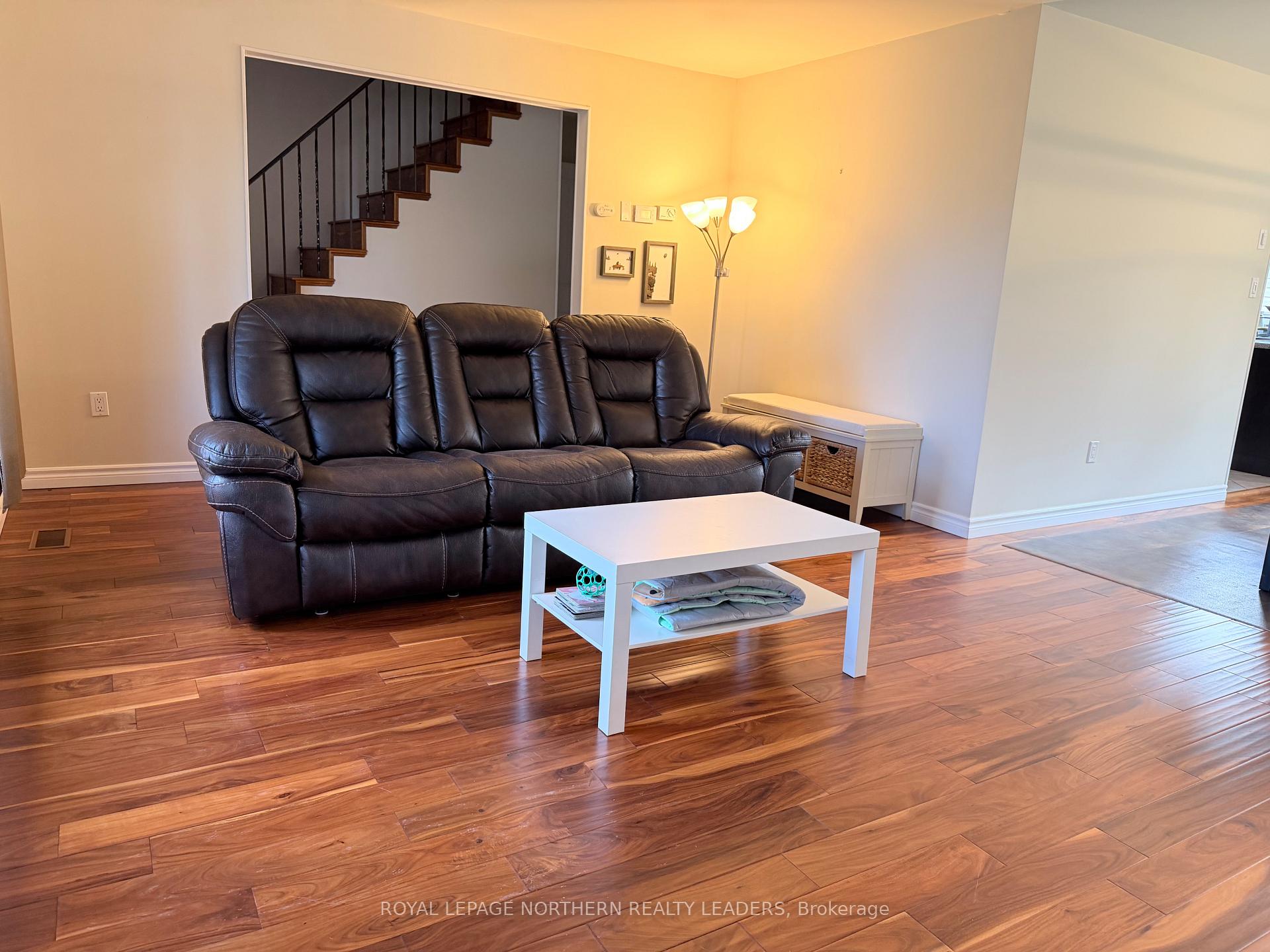 Photo 3 of 441 Ross Avenue E, Timmins, TNE - Hill District — HOMEH