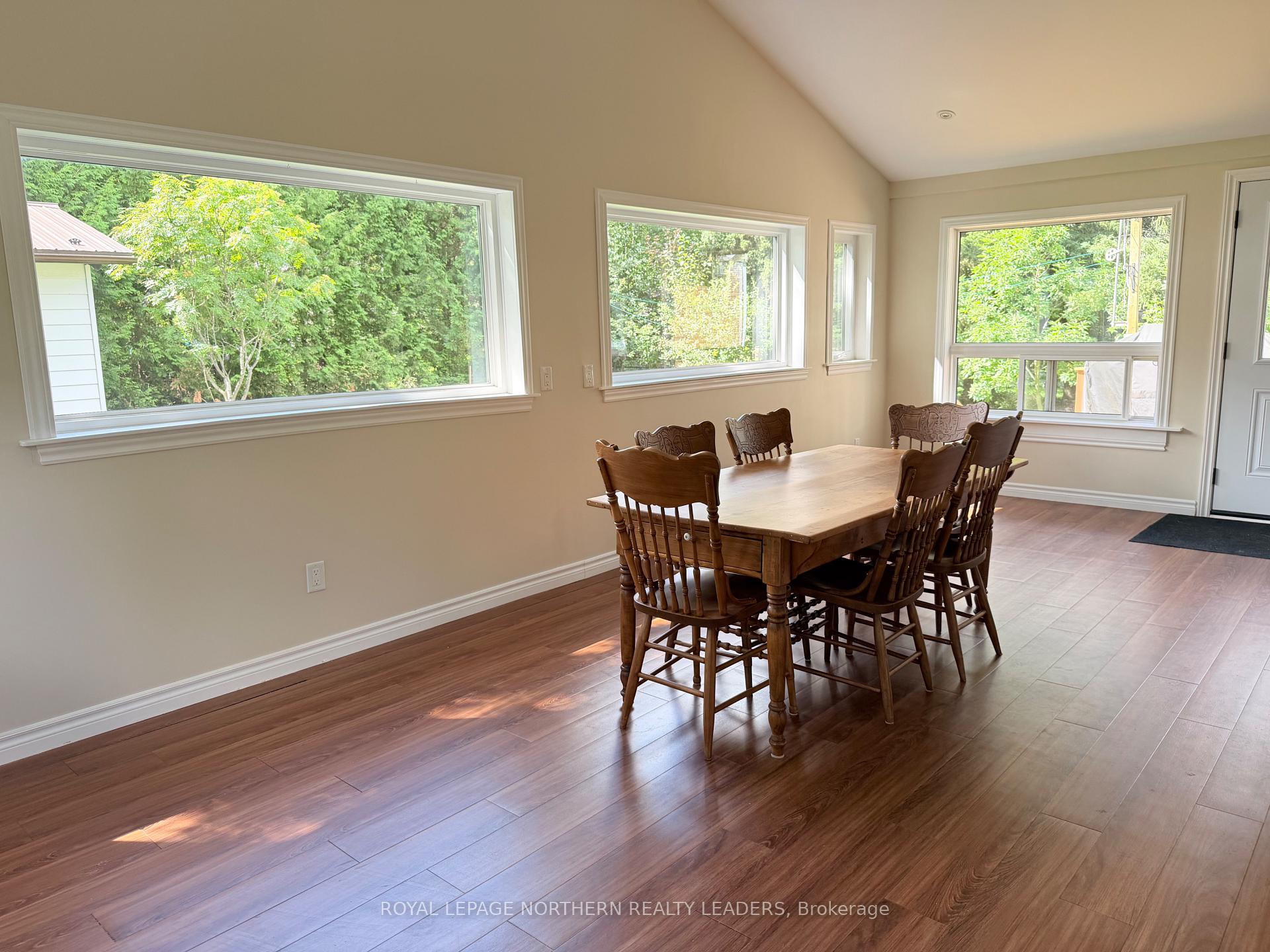 Photo 10 of 441 Ross Avenue E, Timmins, TNE - Hill District — HOMEH