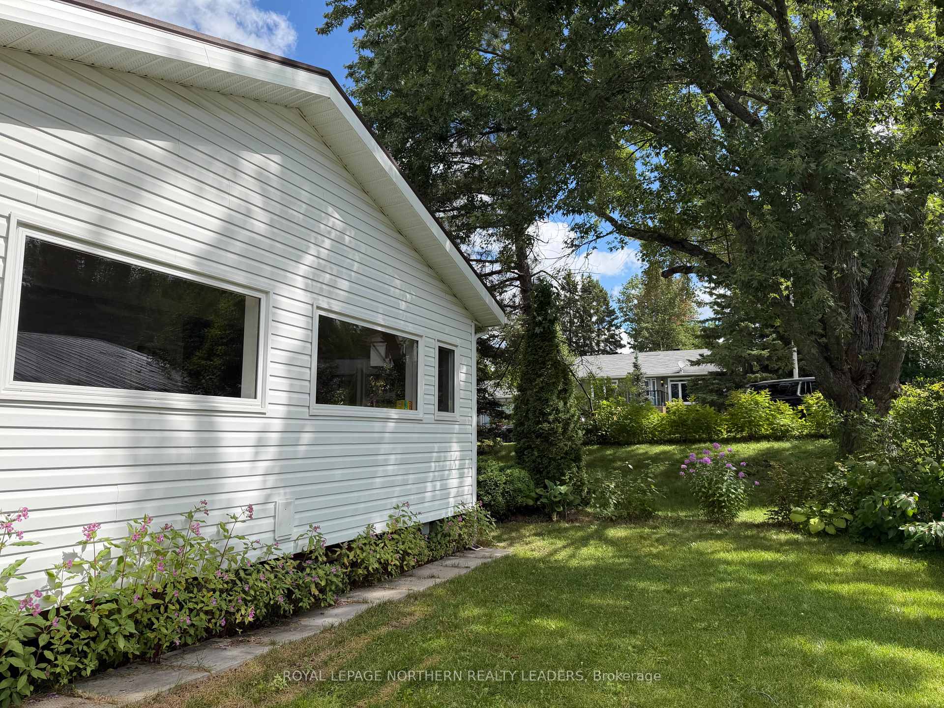 Photo 36 of 441 Ross Avenue E, Timmins, TNE - Hill District — HOMEH