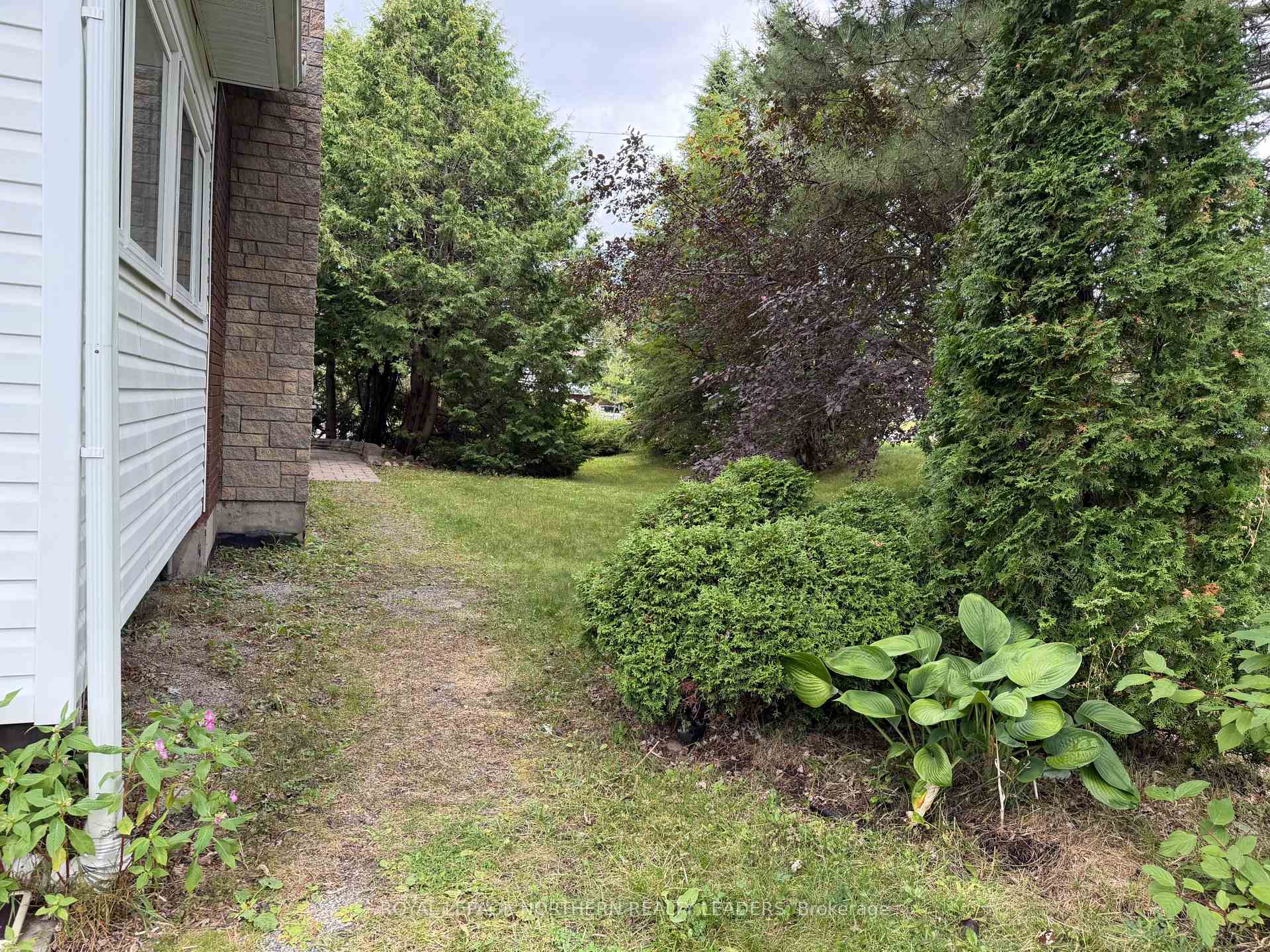 Photo 37 of 441 Ross Avenue E, Timmins, TNE - Hill District — HOMEH