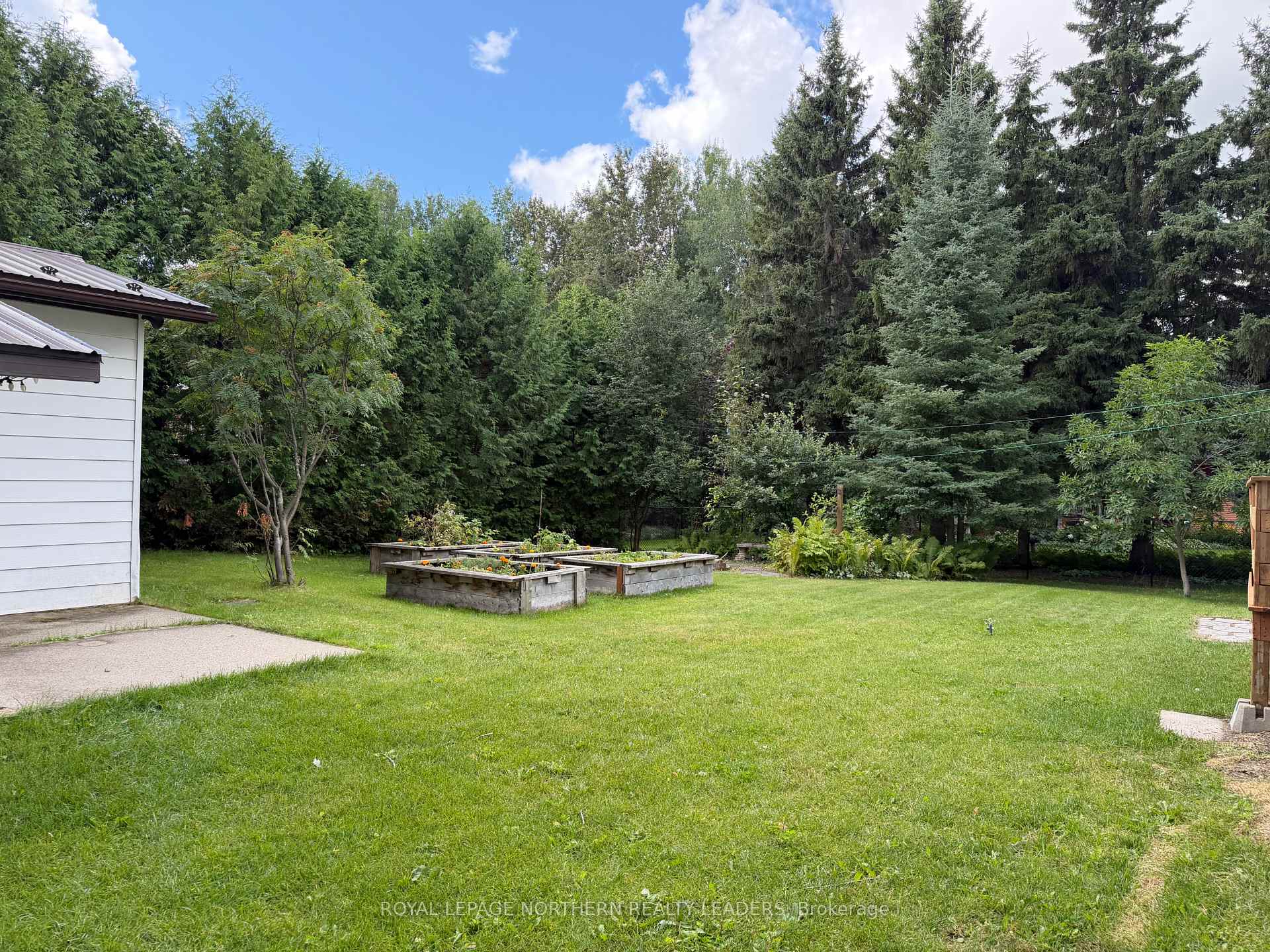 Photo 38 of 441 Ross Avenue E, Timmins, TNE - Hill District — HOMEH